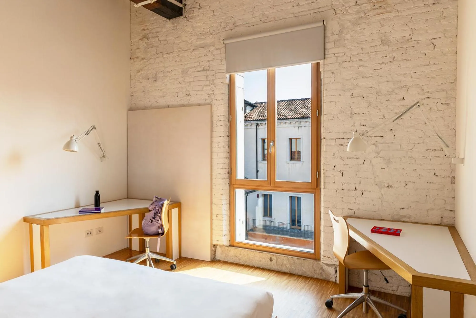 Bedroom, Bed in Combo Venezia