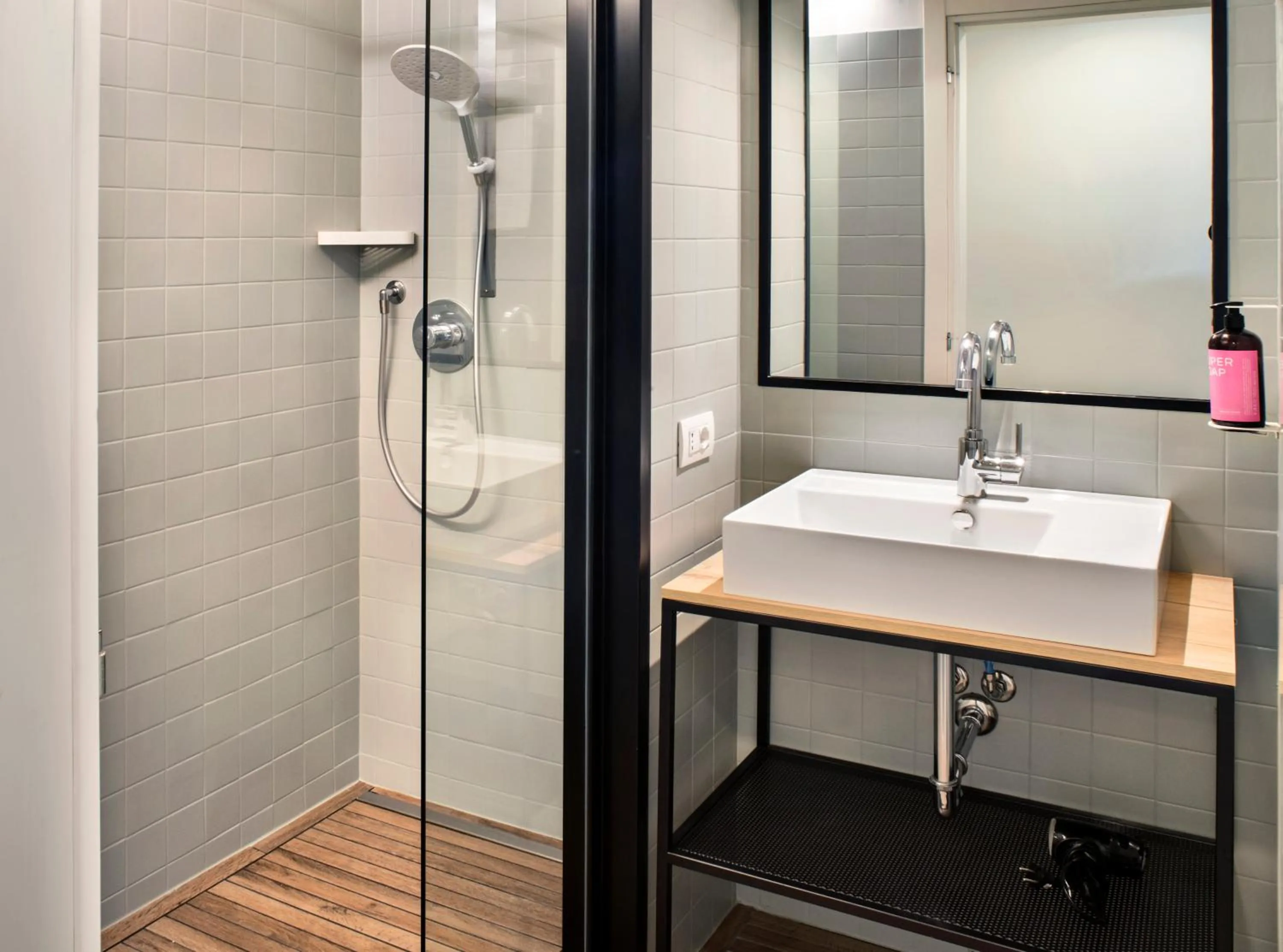 Bathroom in Combo Venezia