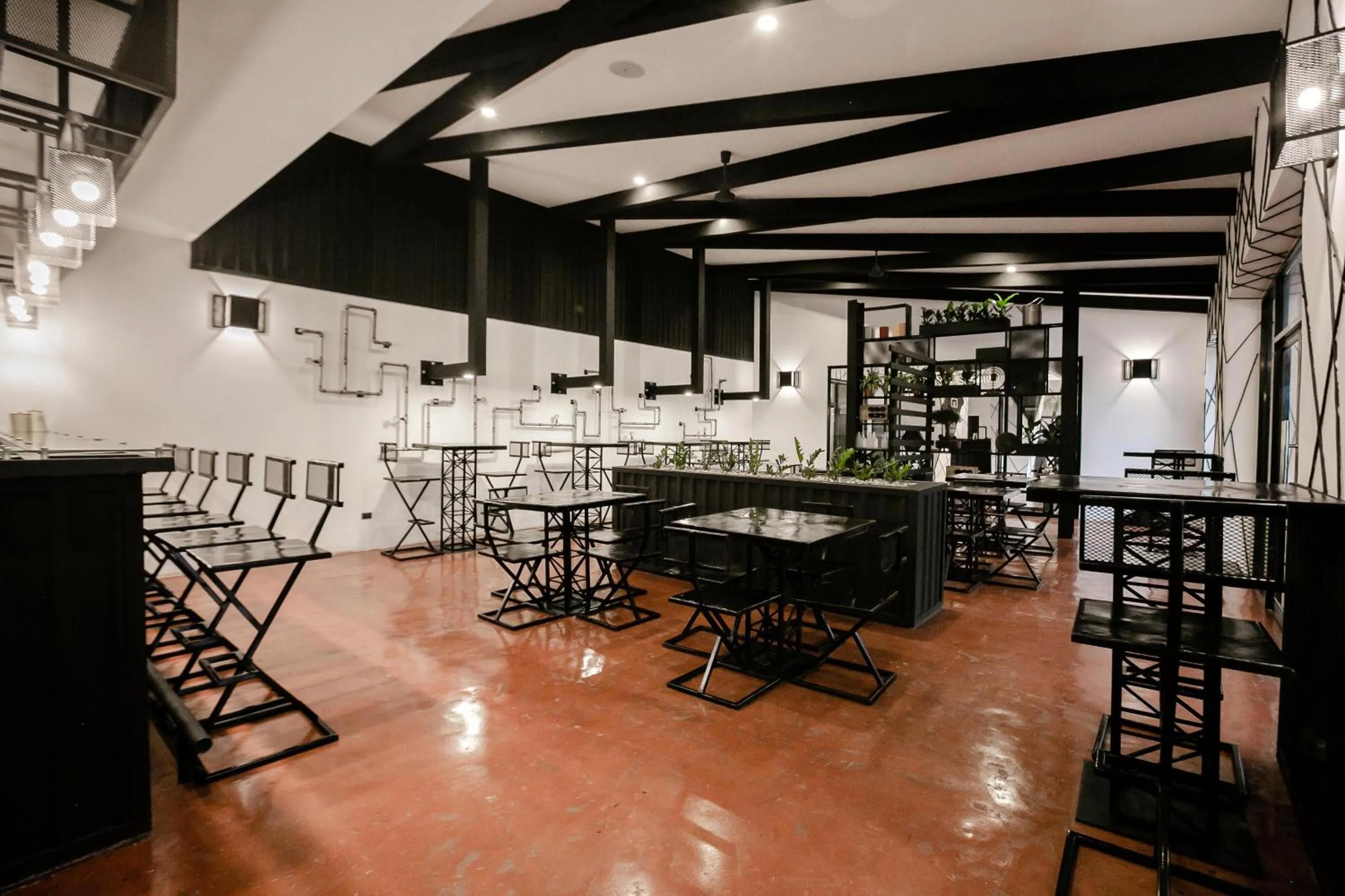 Restaurant/places to eat in D' LA TORRE HOTEL