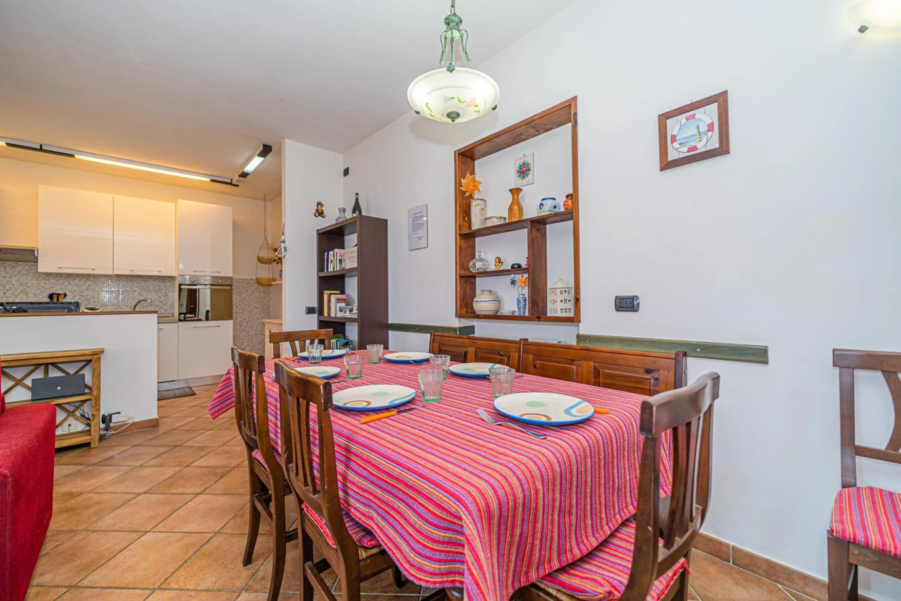 Master apartment in villa 6 to 8 persons with large private garden