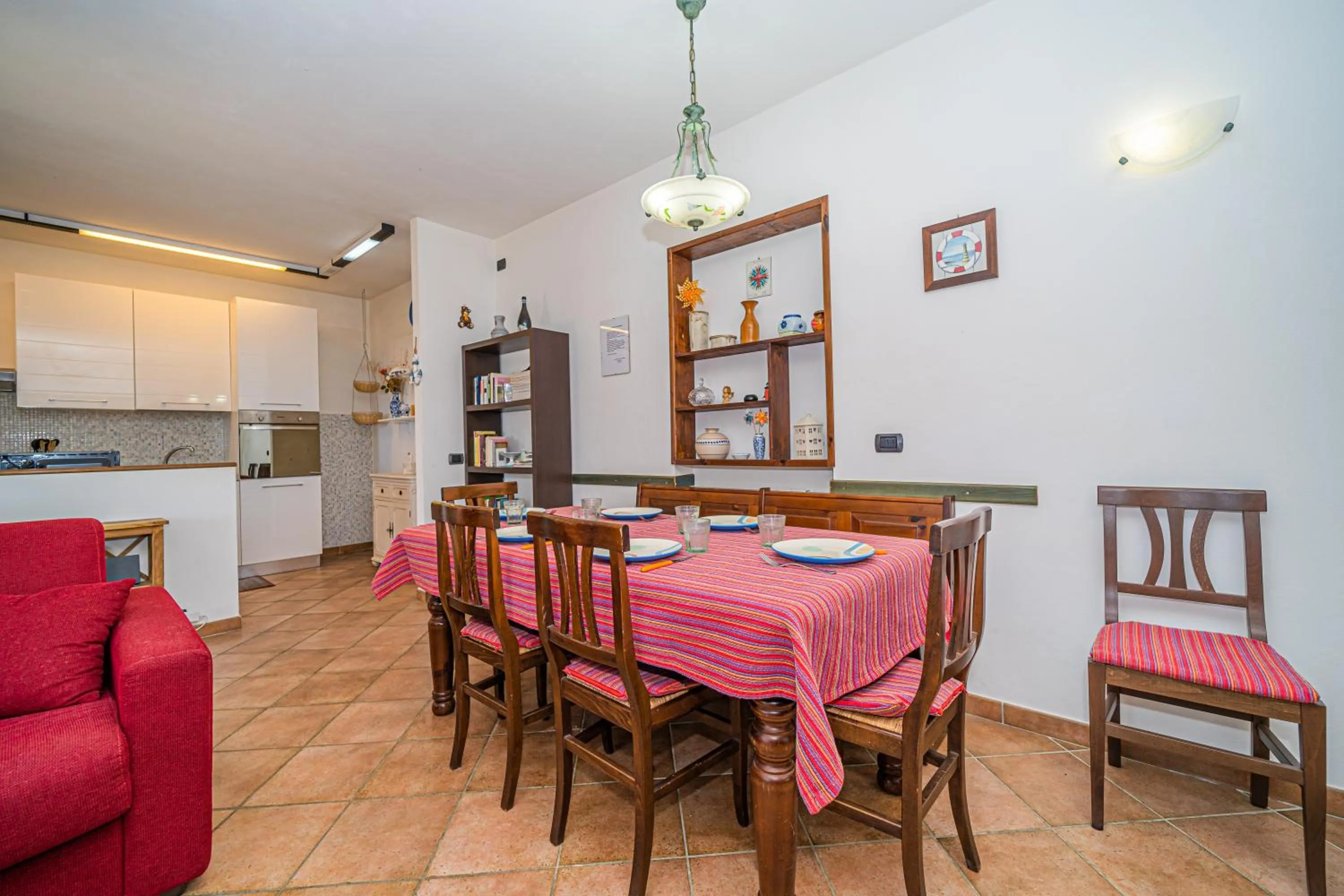 Master apartment in villa 6 to 8 persons with large private garden
