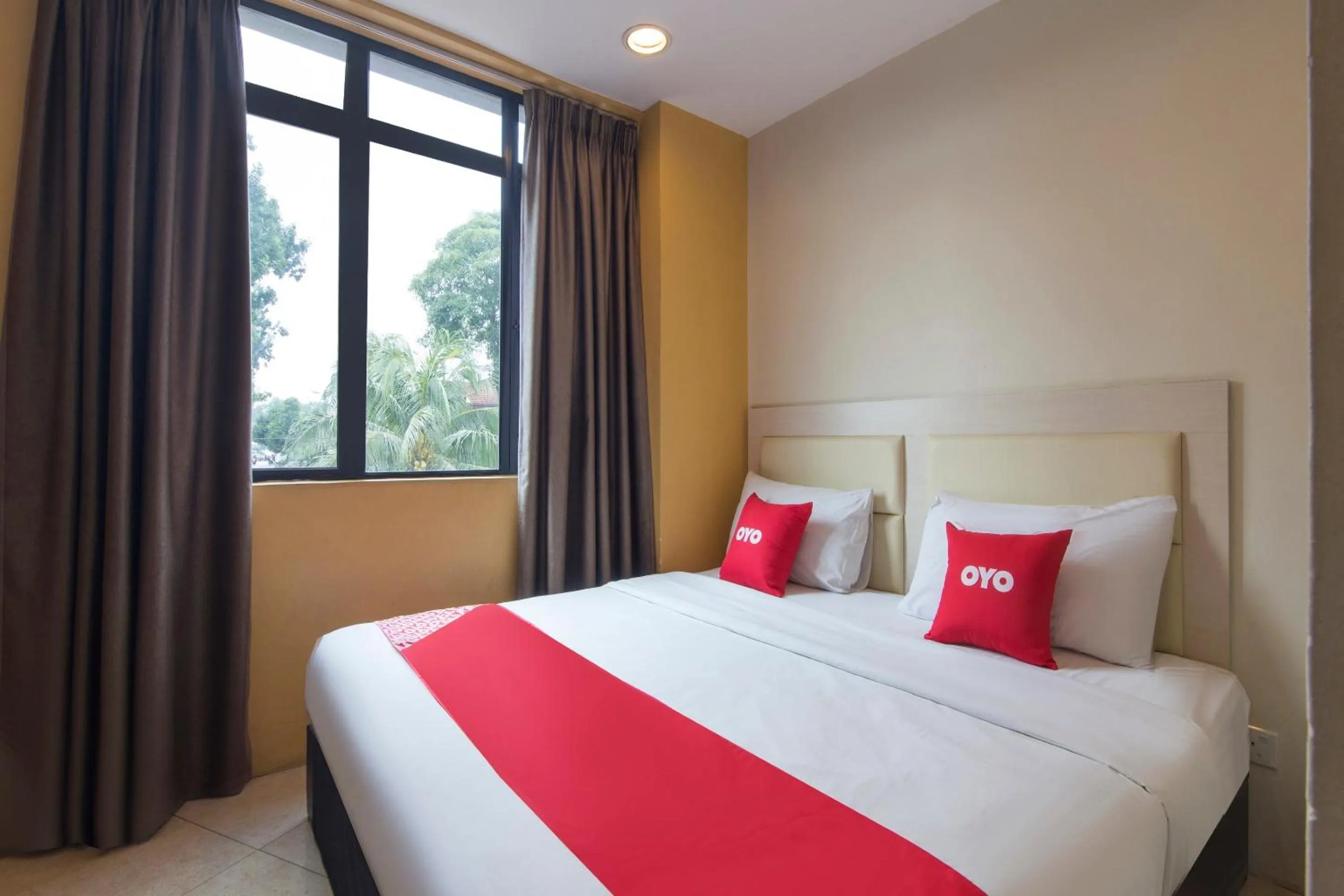 Bedroom, Bed in Hotel O Hotel 916