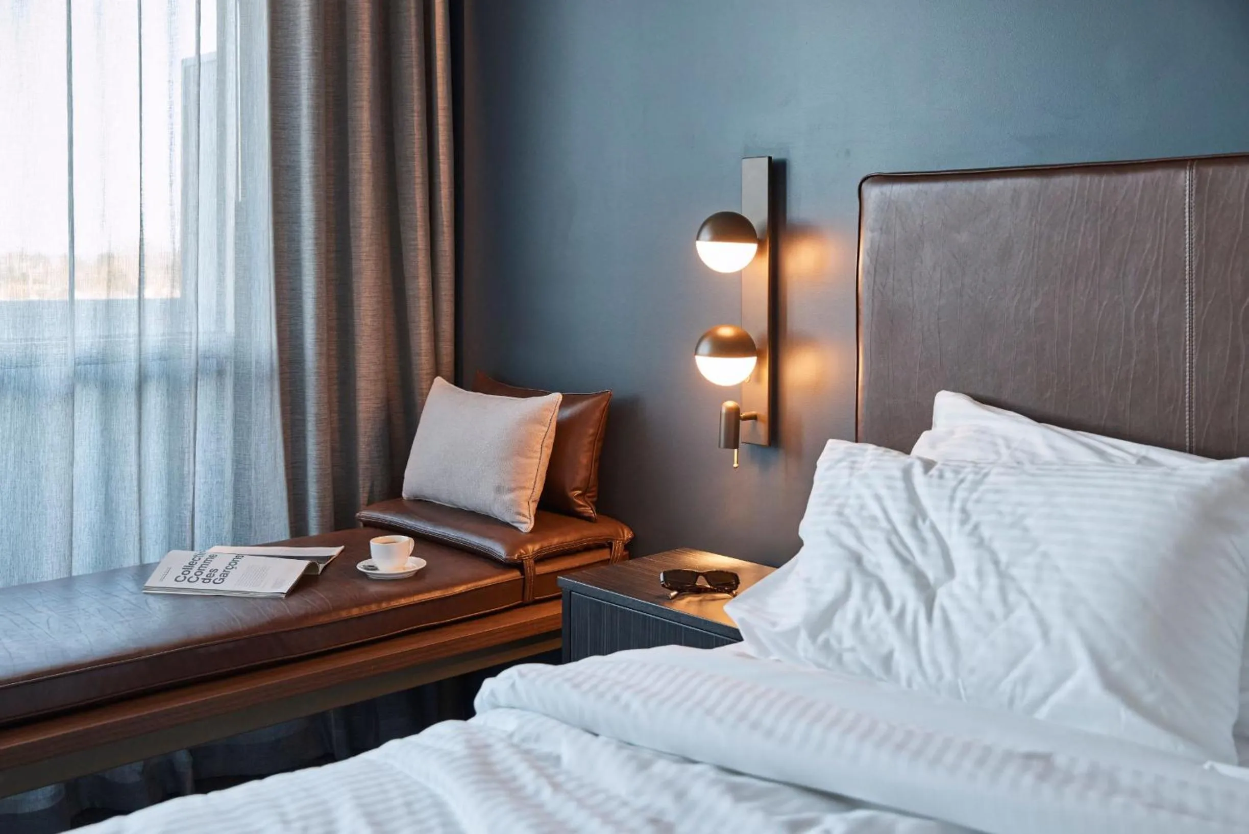 Seating area, Bed in The Sebel Melbourne Ringwood