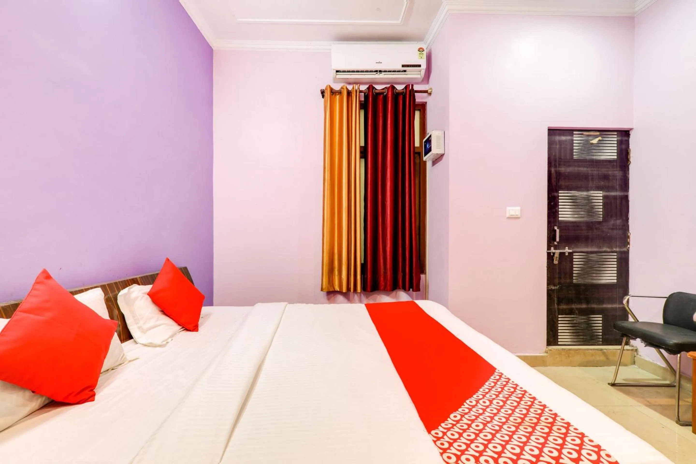 Bedroom in OYO 76256 Trimurti Palace