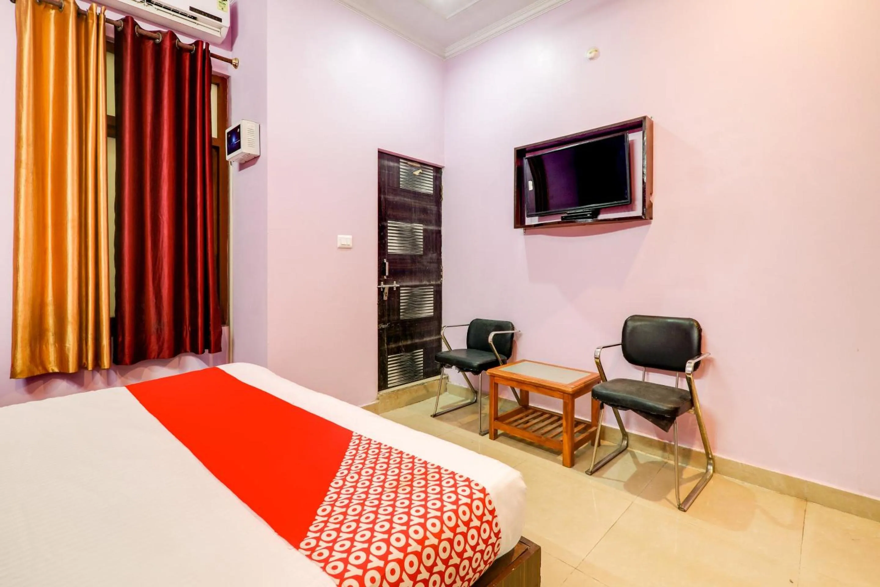 Bedroom in OYO 76256 Trimurti Palace