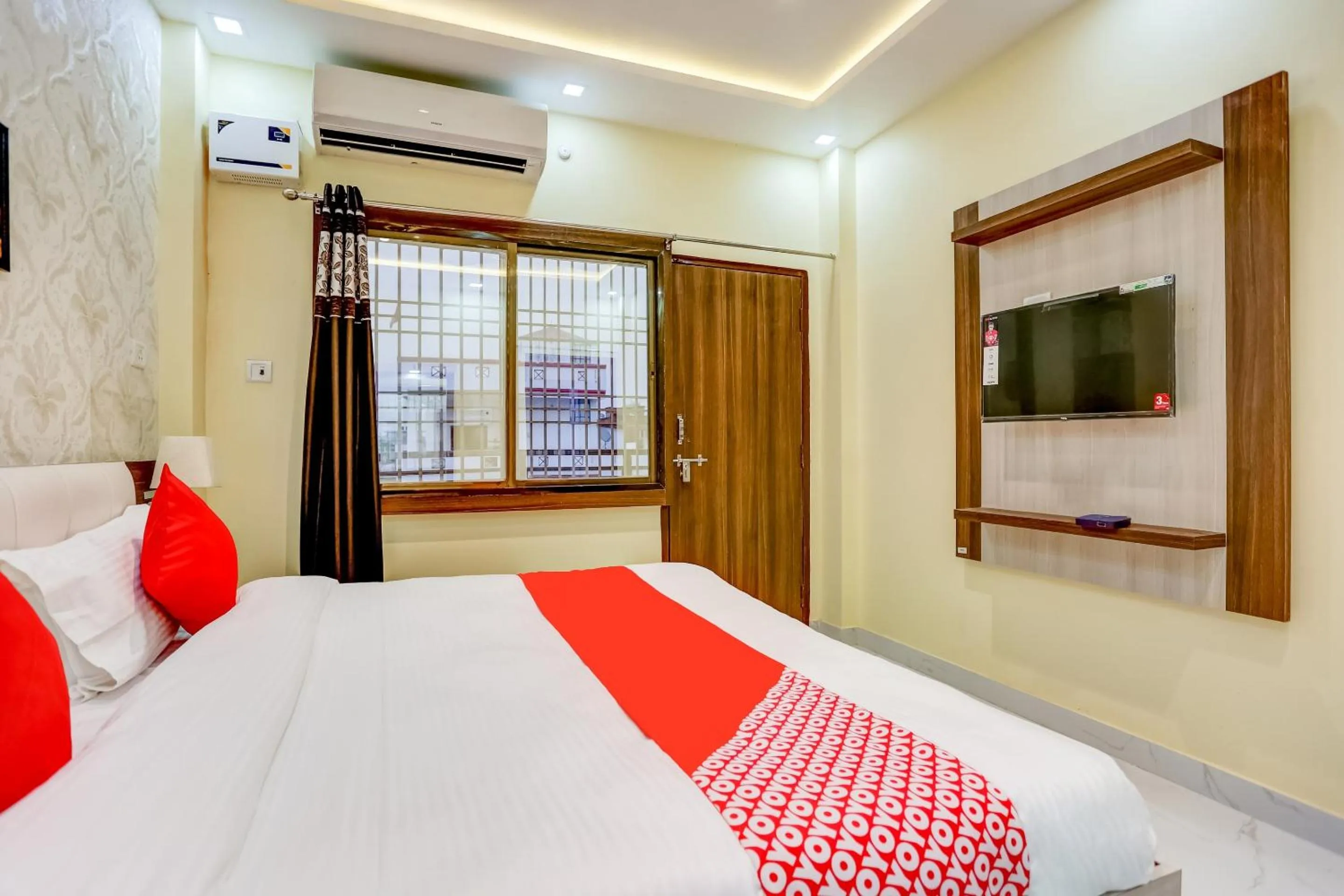 Bedroom, Bed in Super Hotel O Divine Paradise