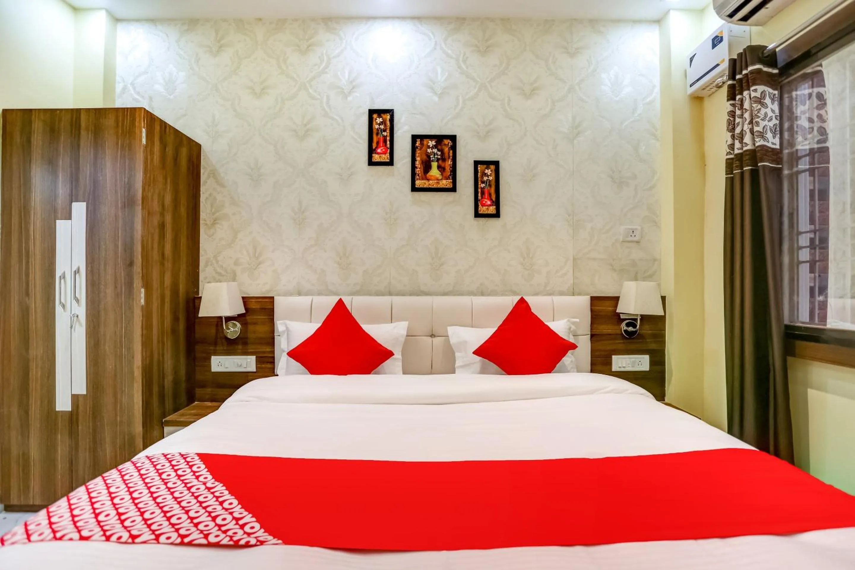 Bedroom, Bed in Super Hotel O Divine Paradise