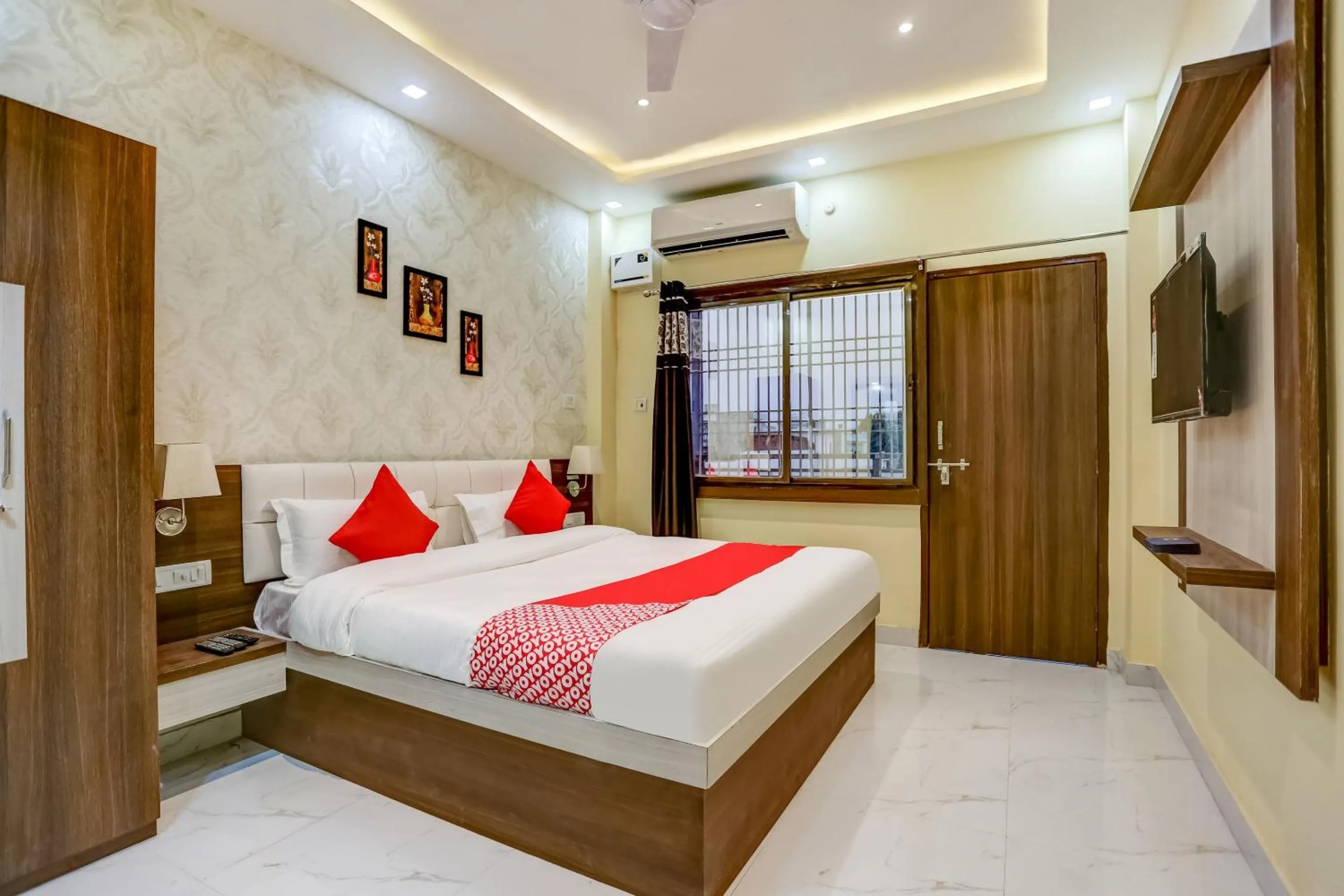 Bedroom, Bed in Super Hotel O Divine Paradise