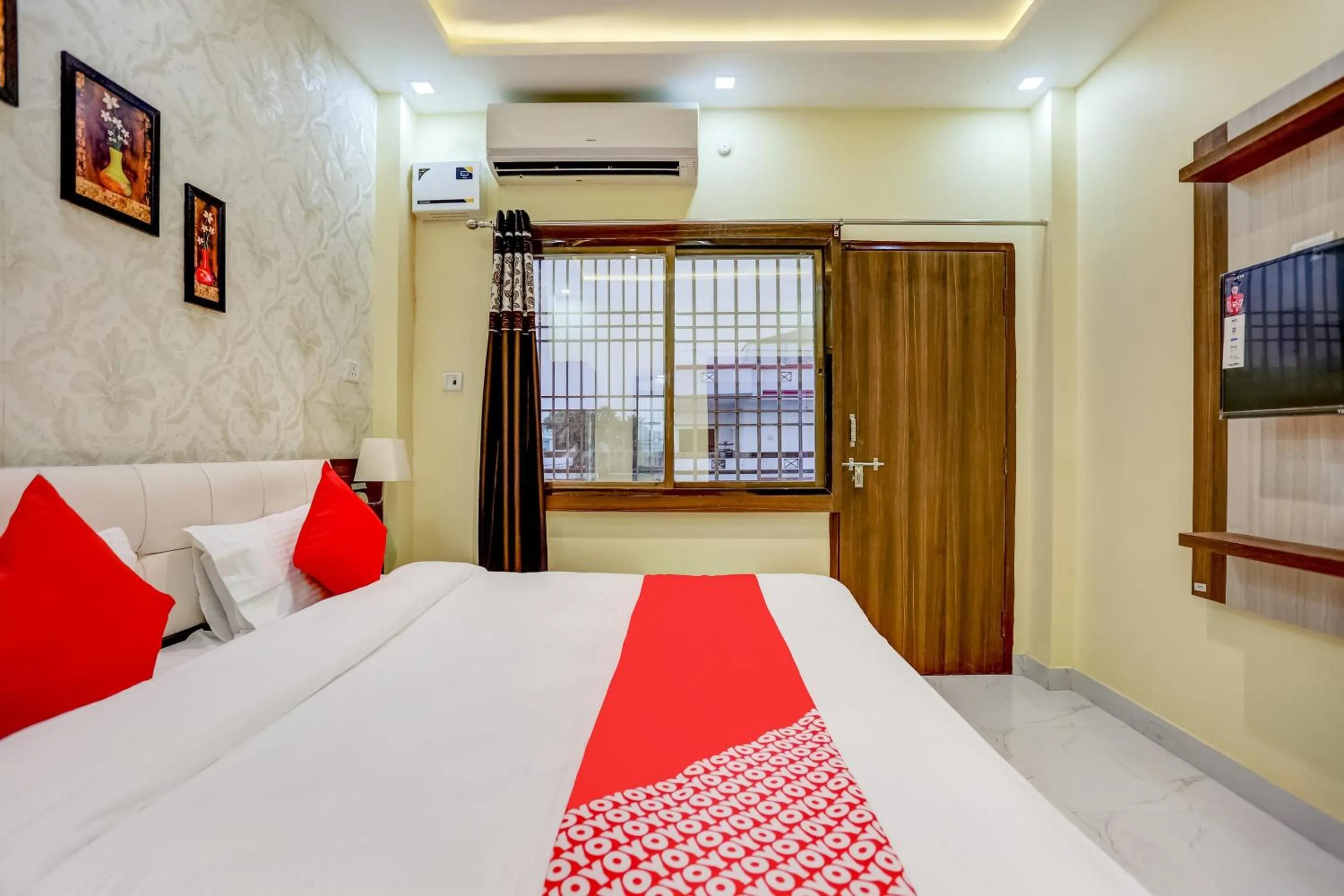 Bedroom, Bed in Super Hotel O Divine Paradise