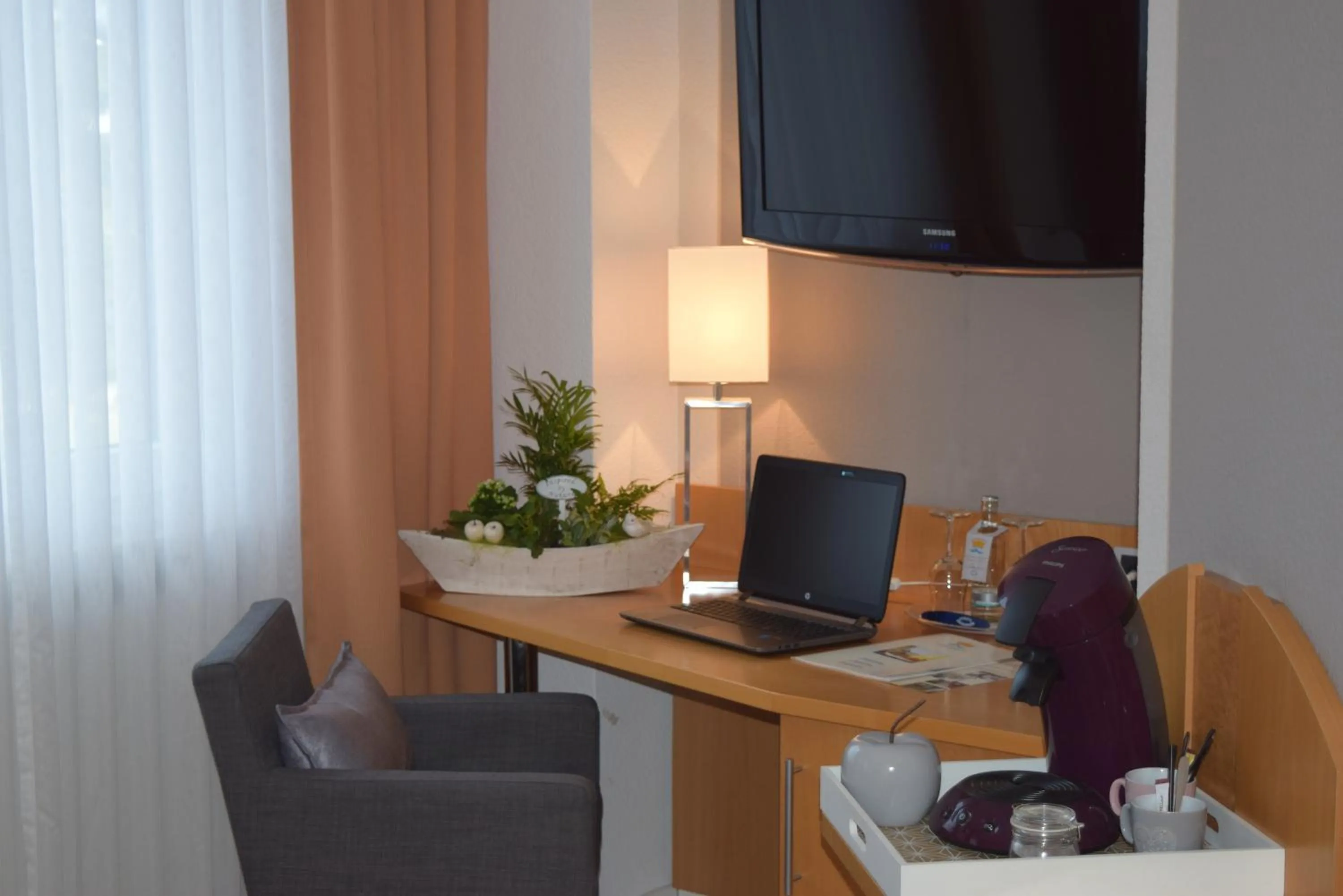 Coffee/tea facilities in Landhotel Zum Kronprinzen