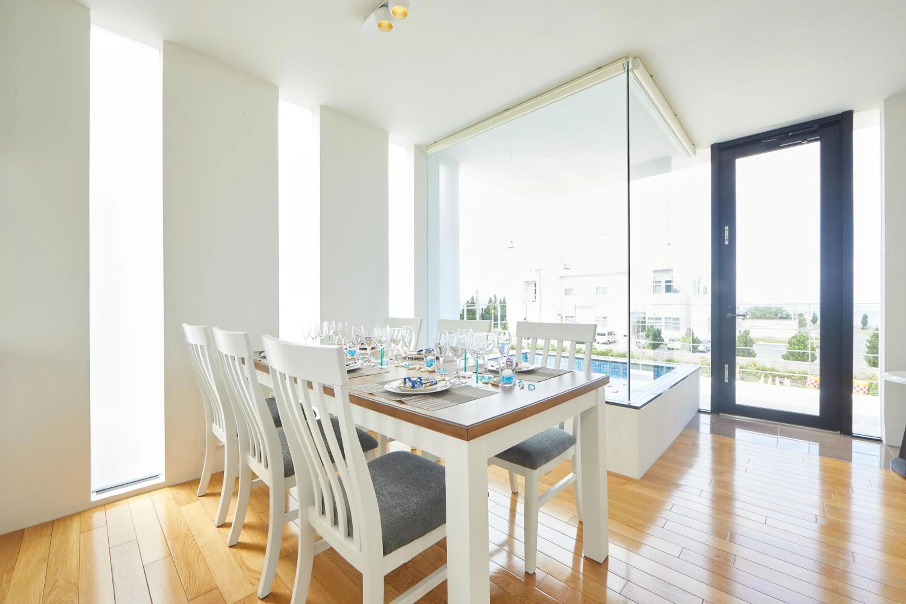 Dining area in RIZOZAIZEN MOTOBU B