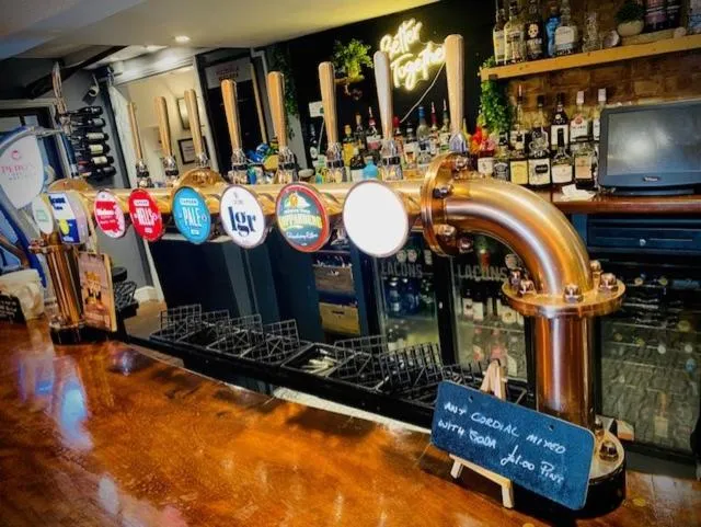 Lounge or bar in Sutton Staithe Hotel