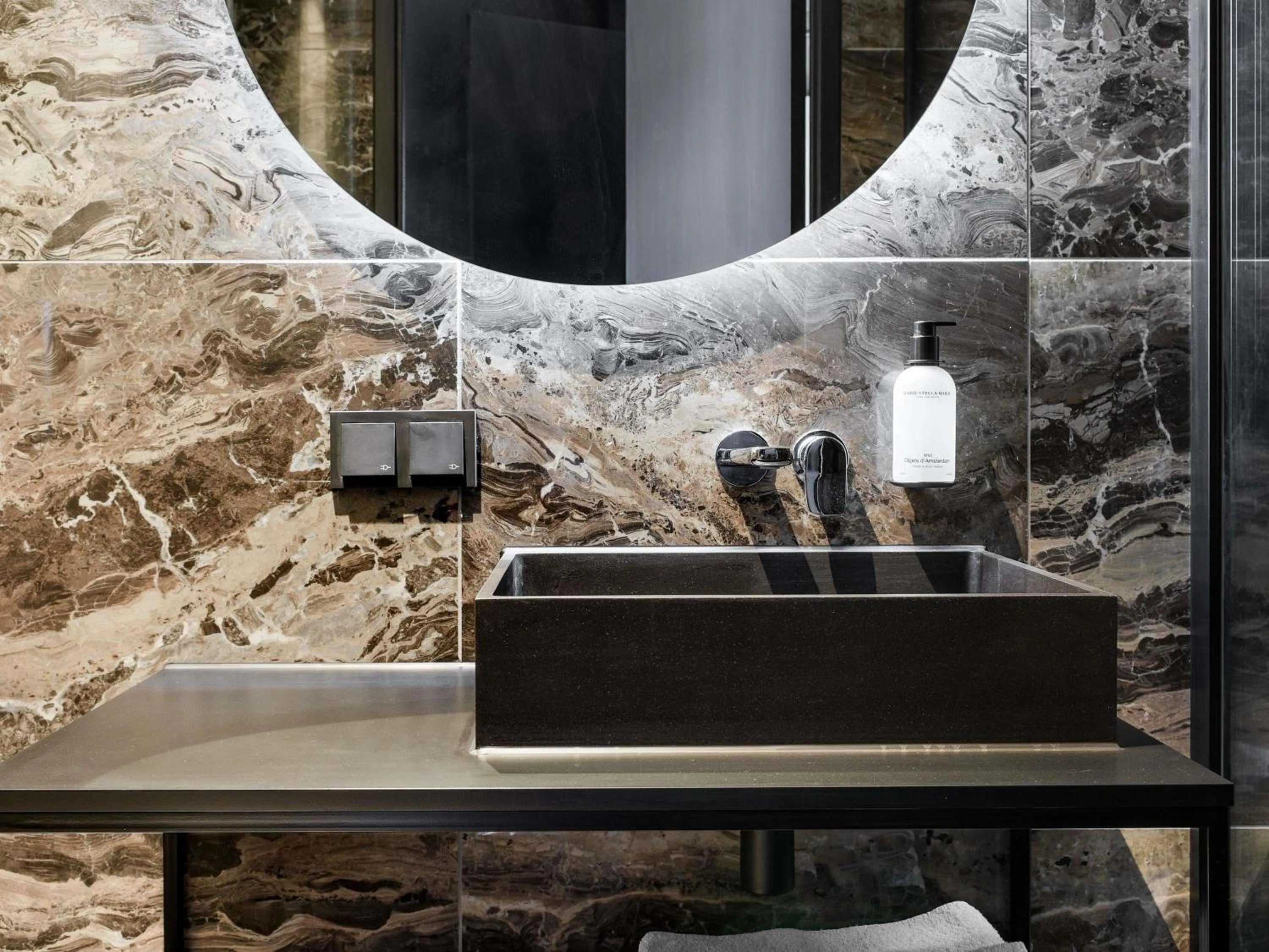 Bedroom in Le Marin Hotel Rotterdam City - Handwritten Collection