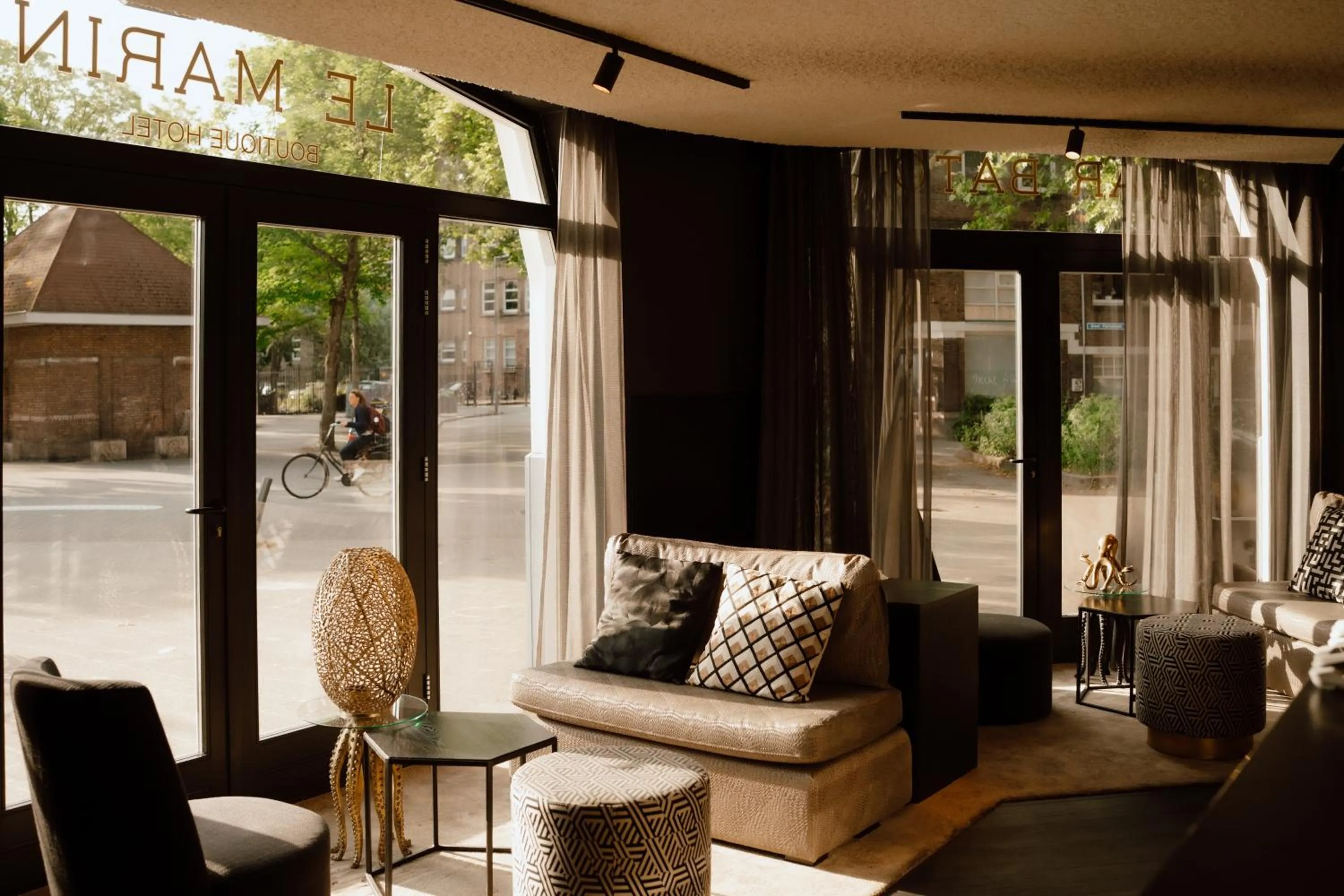Seating area in Le Marin Hotel Rotterdam City - Handwritten Collection