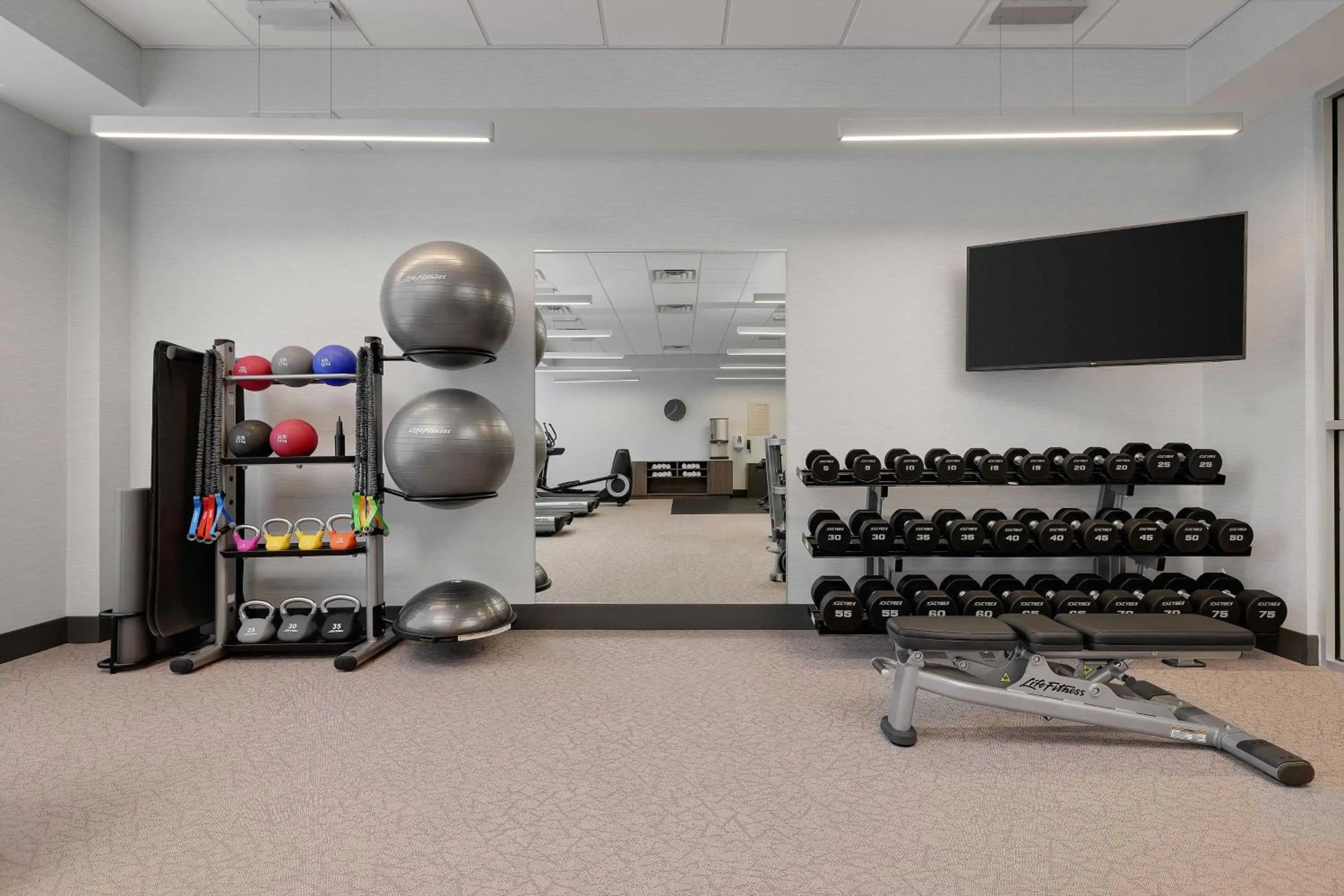 Fitness centre/facilities in Element New York Wood Ridge