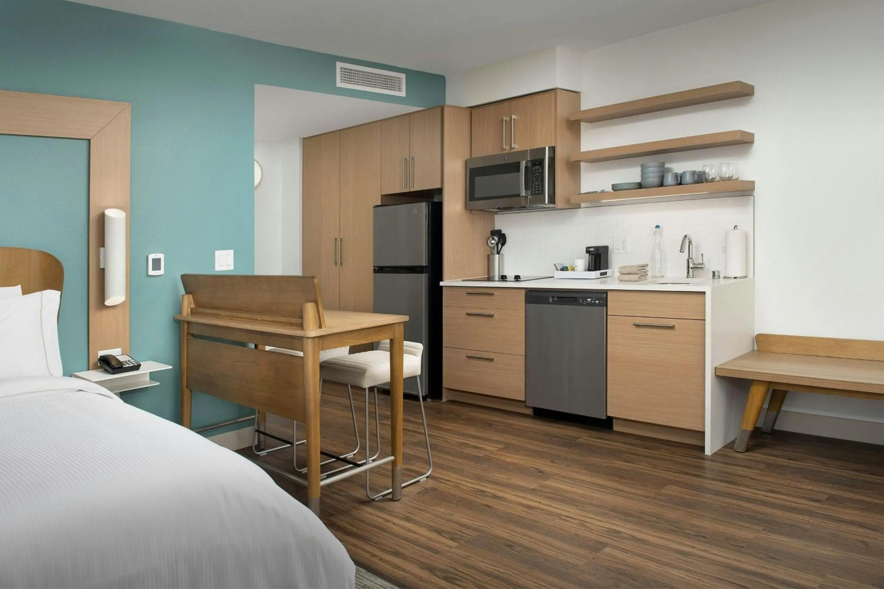 Photo of the whole room, Bed in Element Portland Beaverton