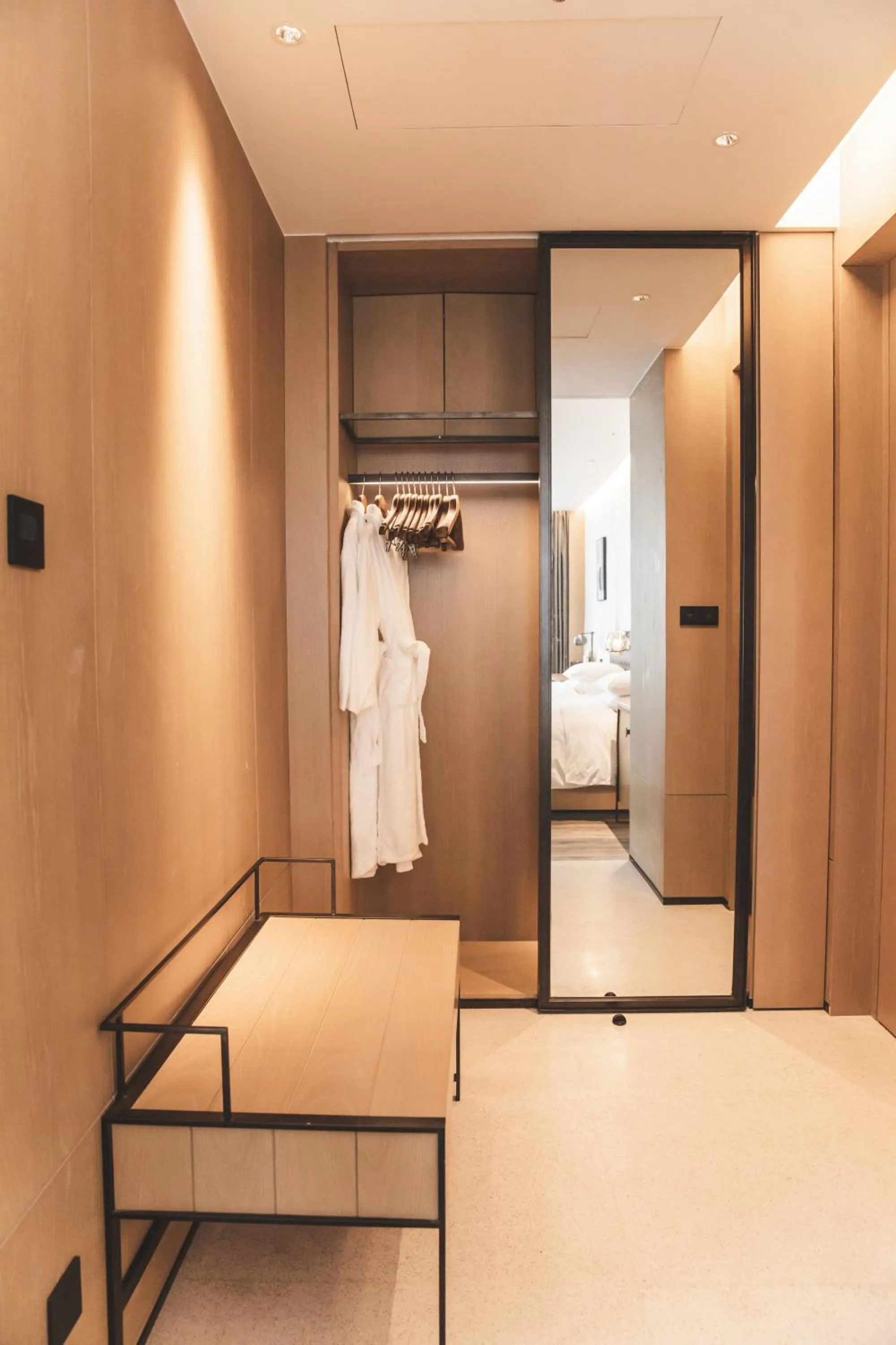 Photo of the whole room in Four Points by Sheraton Shanghai Hongqiao