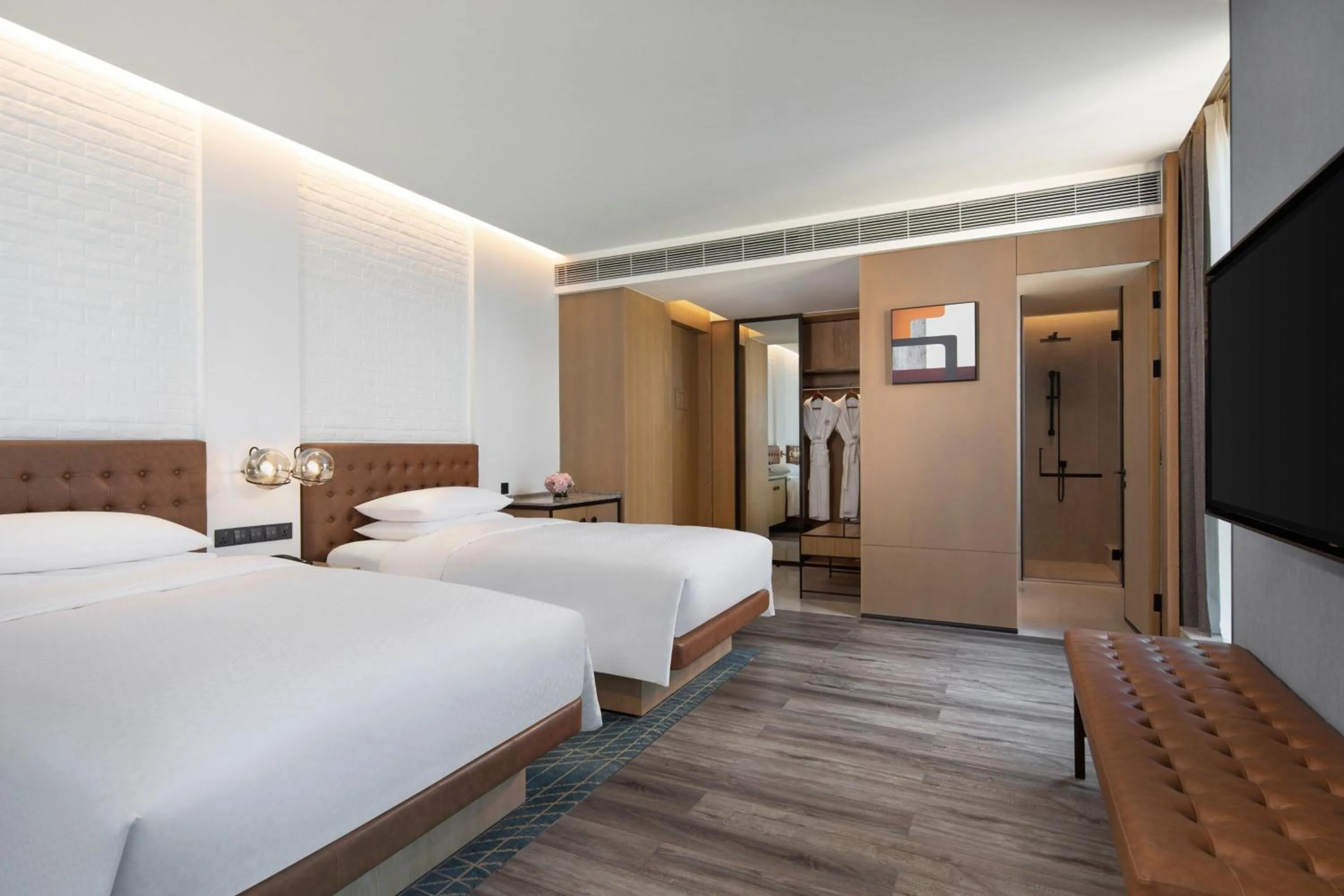 Photo of the whole room in Four Points by Sheraton Shanghai Hongqiao