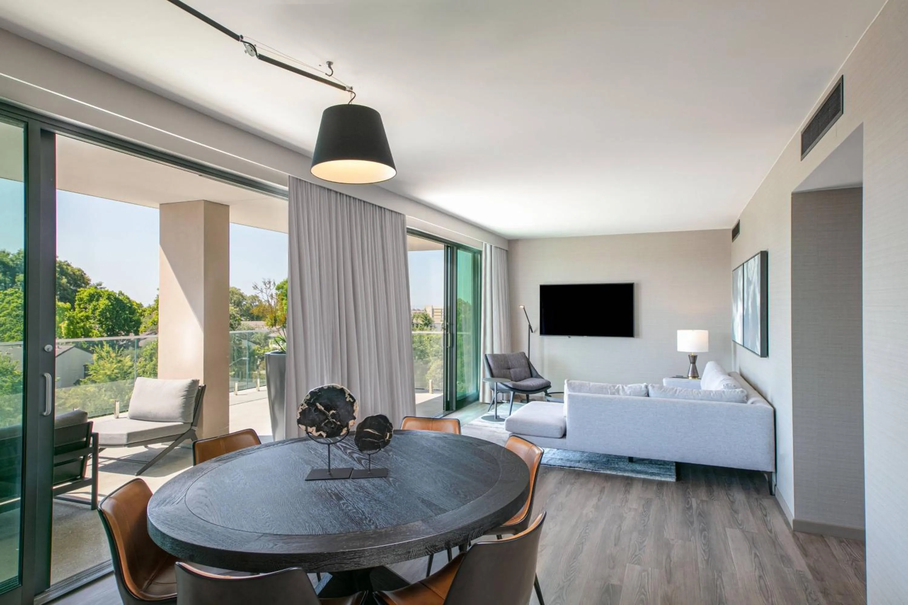 Living room, Bed in AC Hotel by Marriott Palo Alto