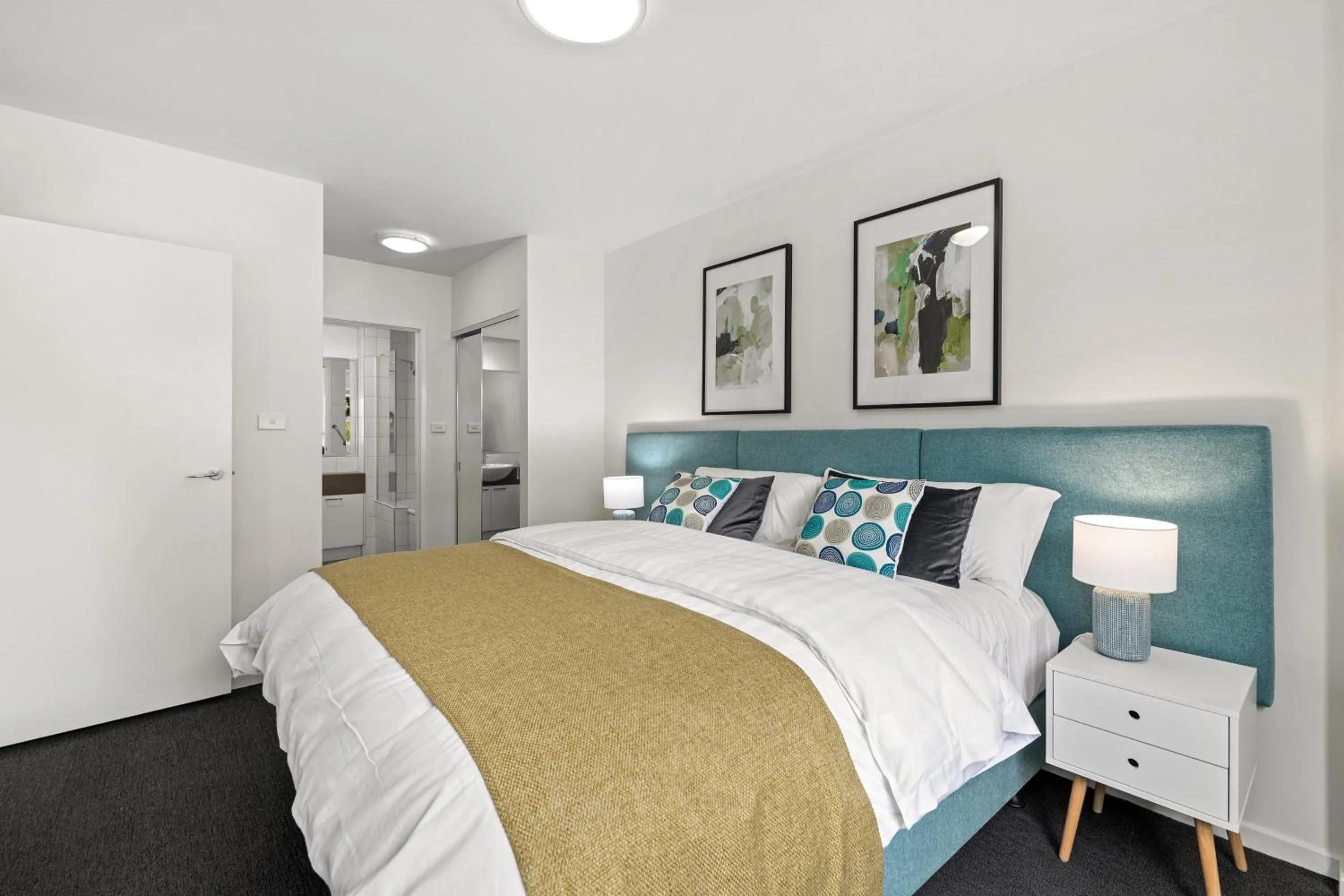 Bed in Burwood Serviced Apartments