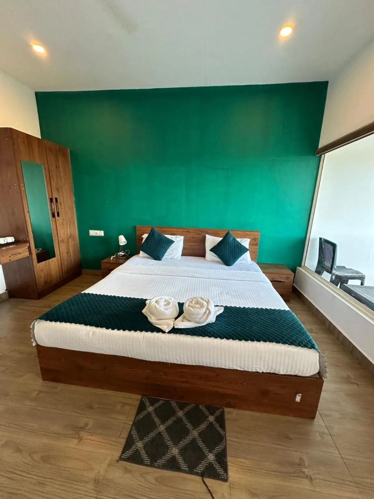Bedroom, Bed in Vagamon Hill Chimes