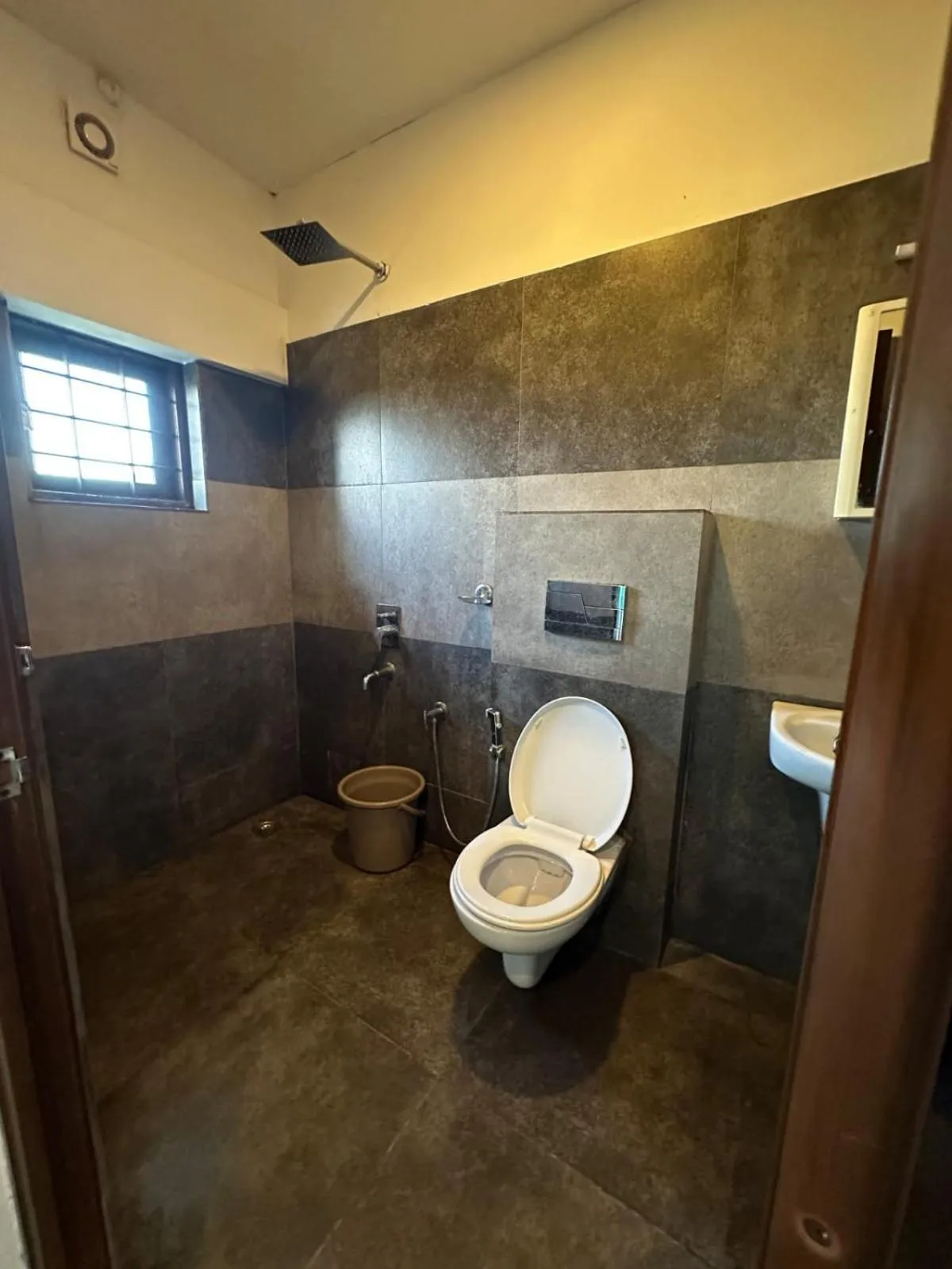 Bathroom in Vagamon Hill Chimes