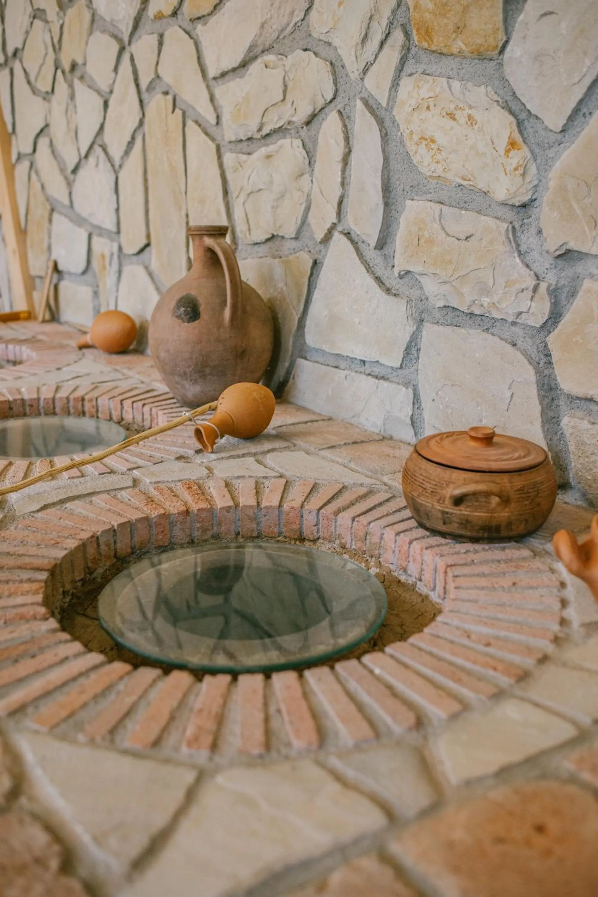 Restaurant/places to eat in Hotel Chateau Iveri