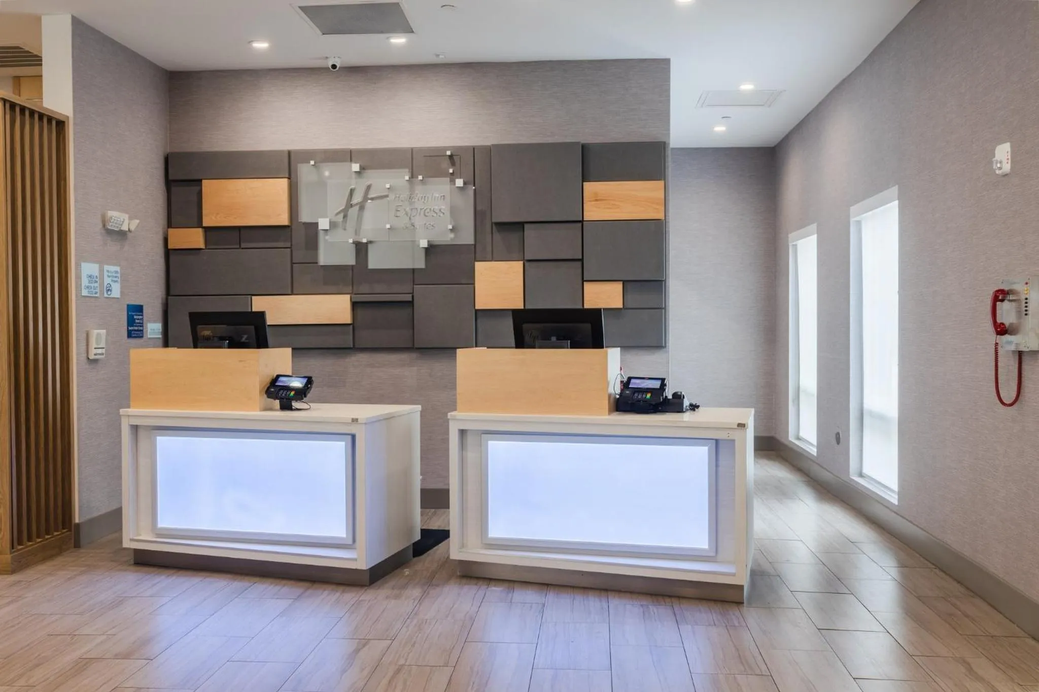 Property building in Holiday Inn Express & Suites Columbia Downtown The Vista by IHG