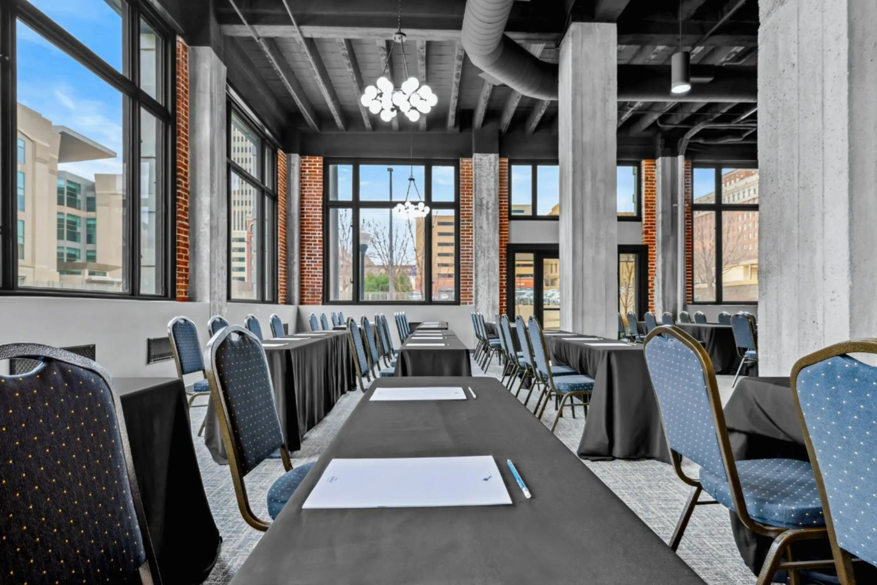Meeting/conference room in Hotel Indigo - Omaha Downtown by IHG