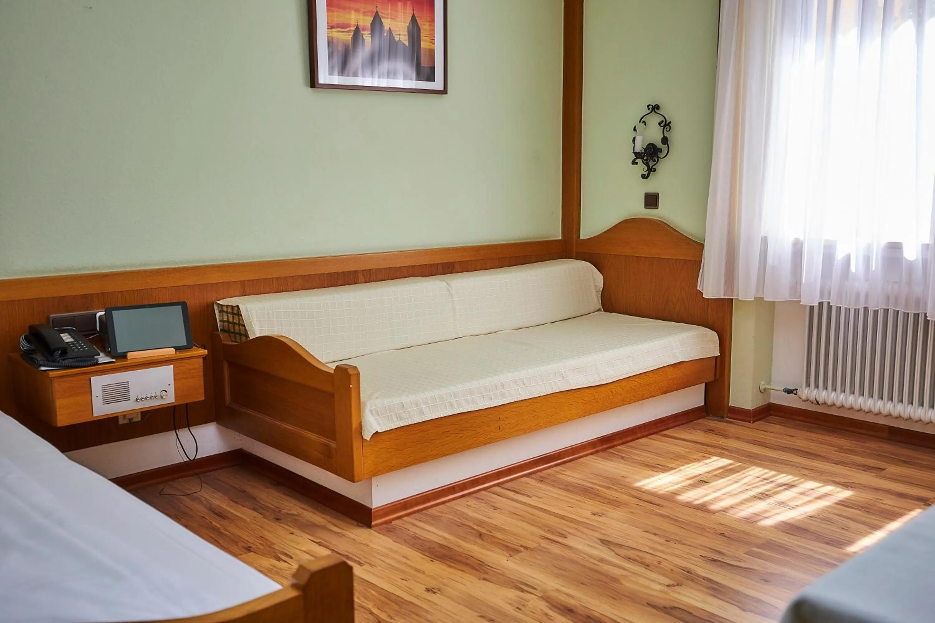 Photo of the whole room, Bed in Flair-Hotel Zum Benediktiner