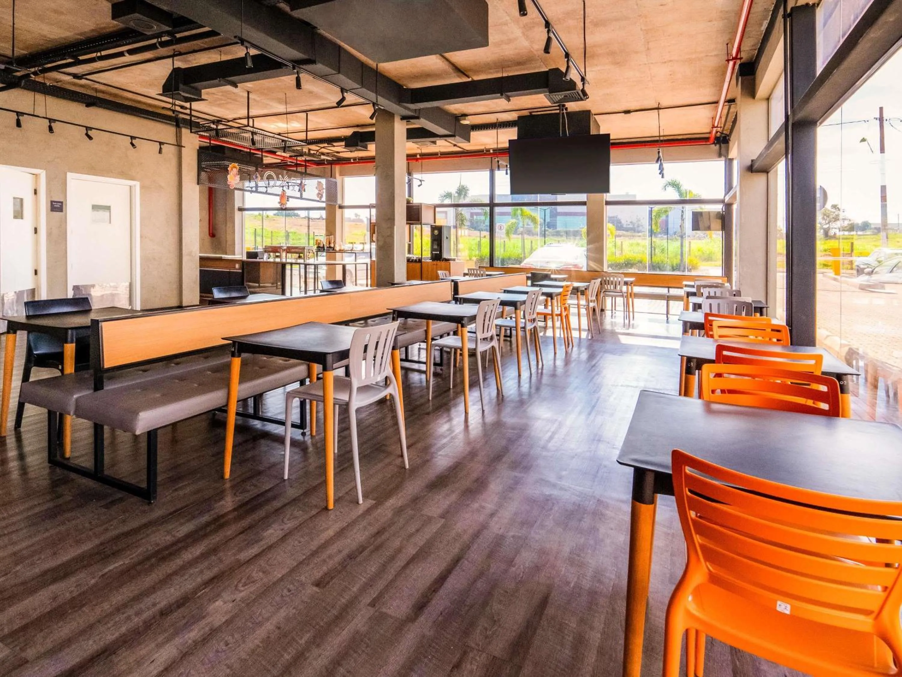 Restaurant/places to eat in ibis Cuiaba Shopping