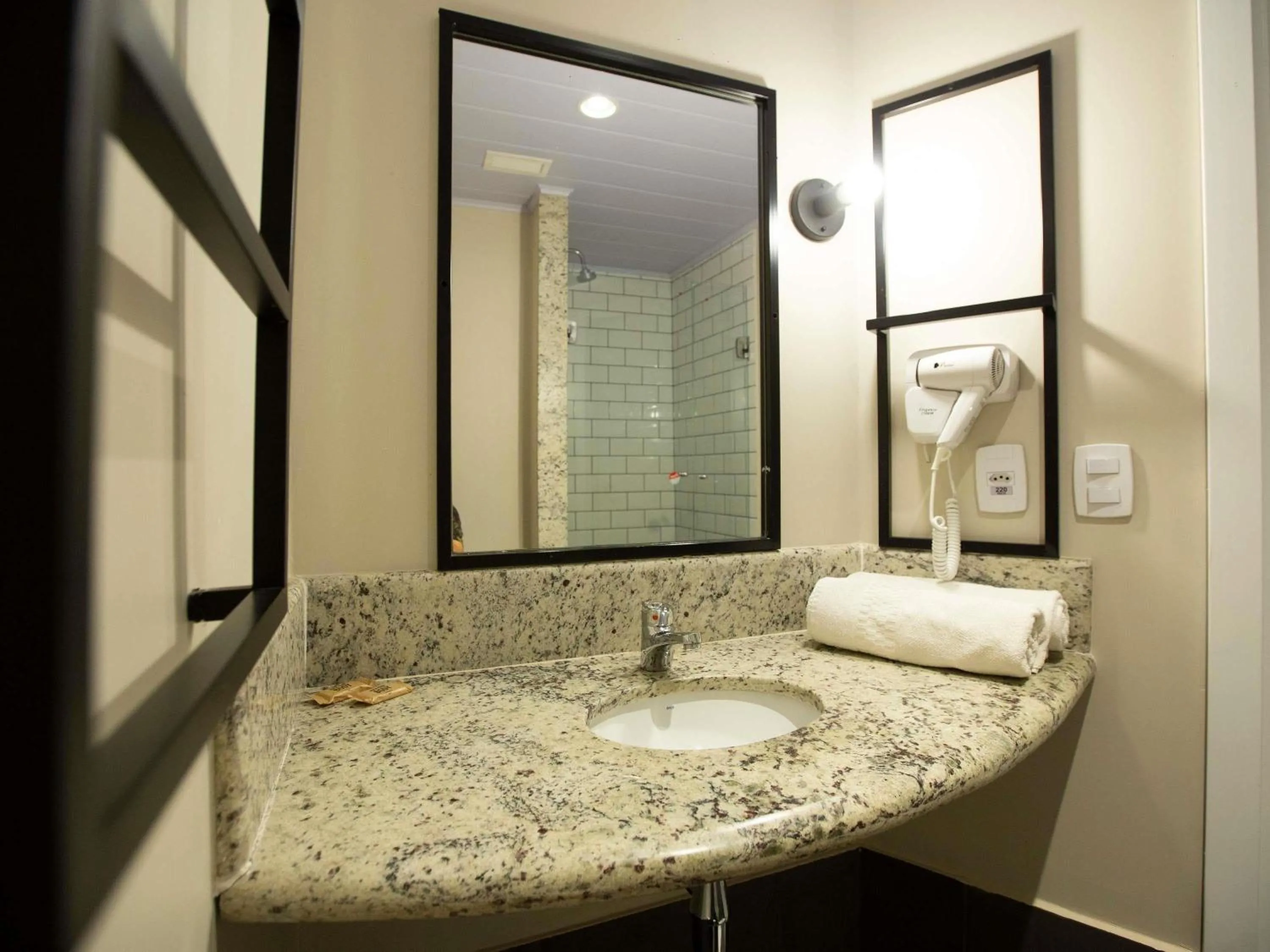 Bedroom in ibis Cuiaba Shopping