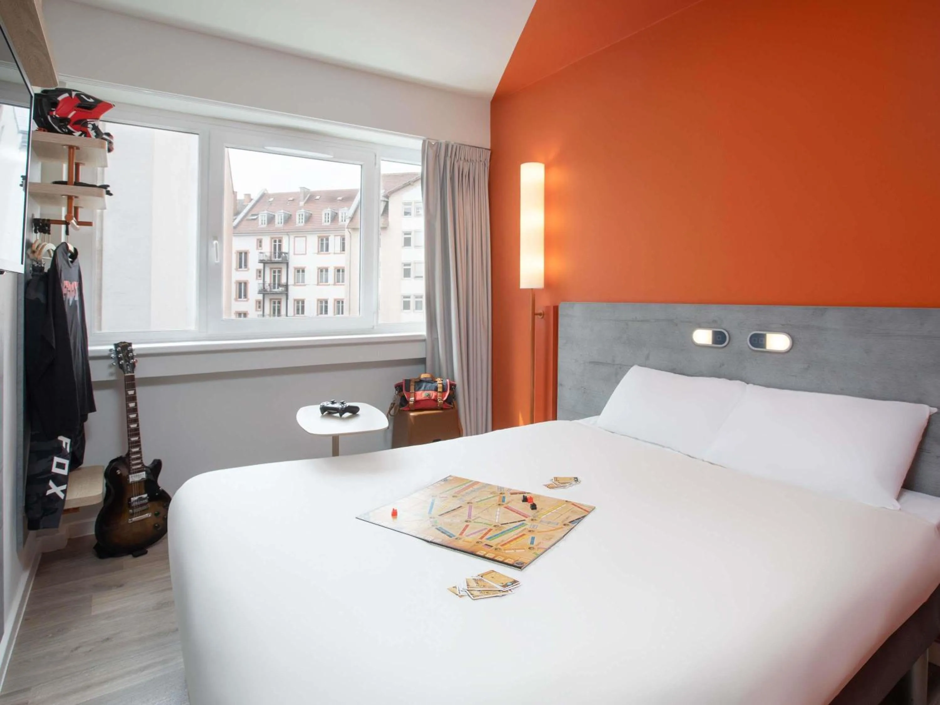 Property building, Bed in Ibis Budget Strasbourg Centre Republique