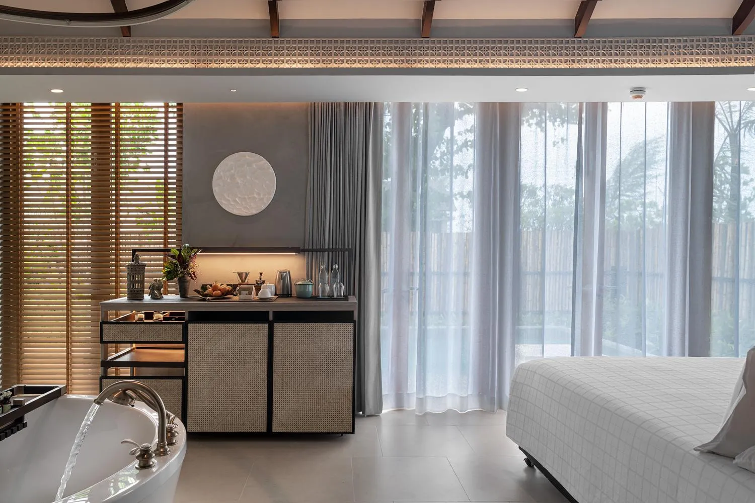 Coffee/tea facilities, Bed in Pullman Khao Lak Resort