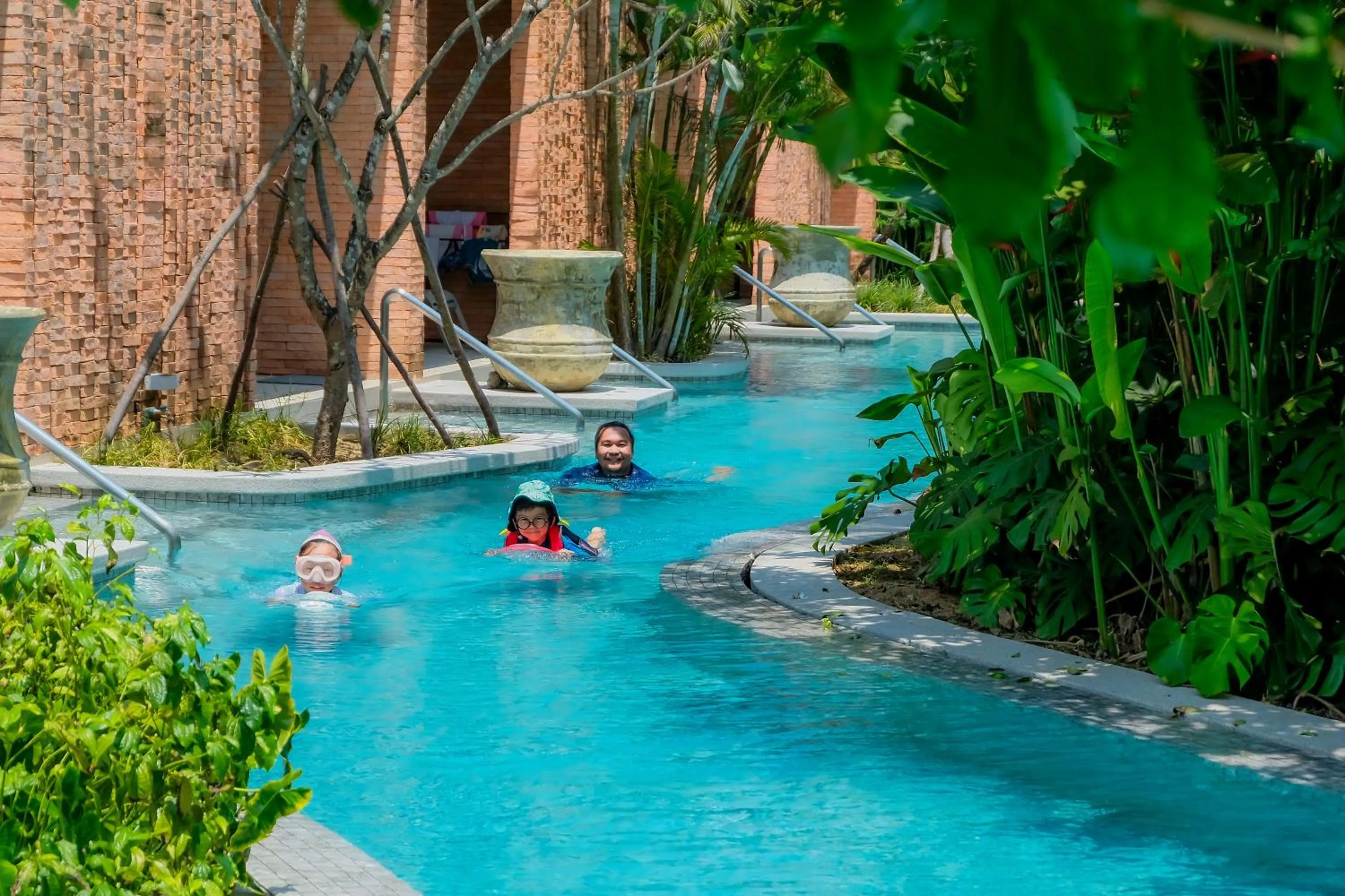 Swimming pool in Pullman Khao Lak Resort