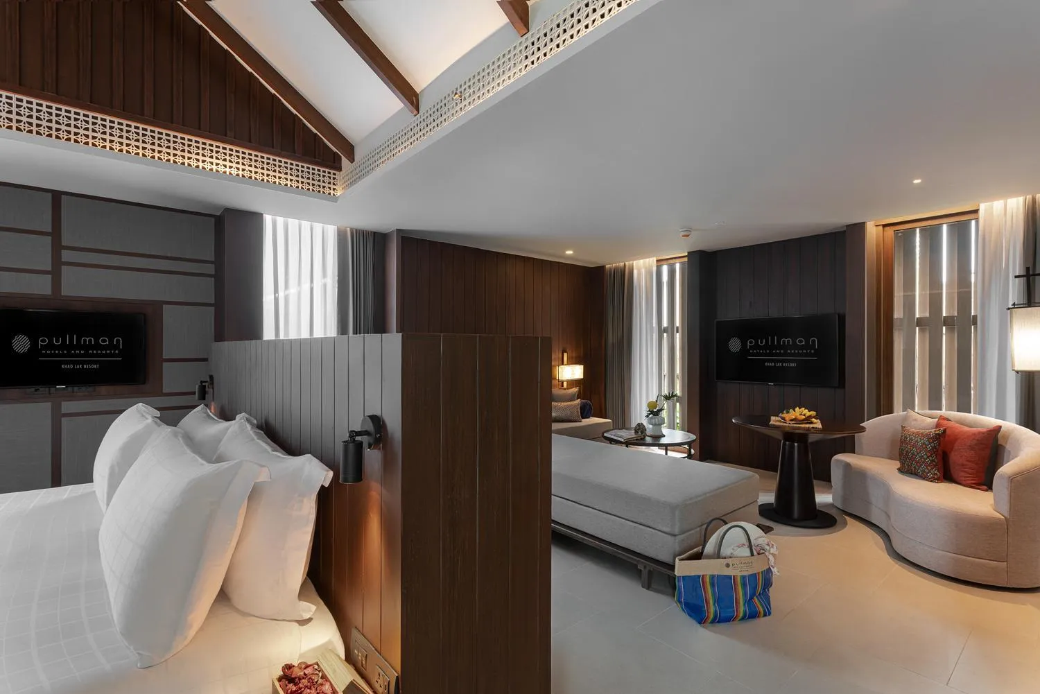 TV and multimedia, Bed in Pullman Khao Lak Resort