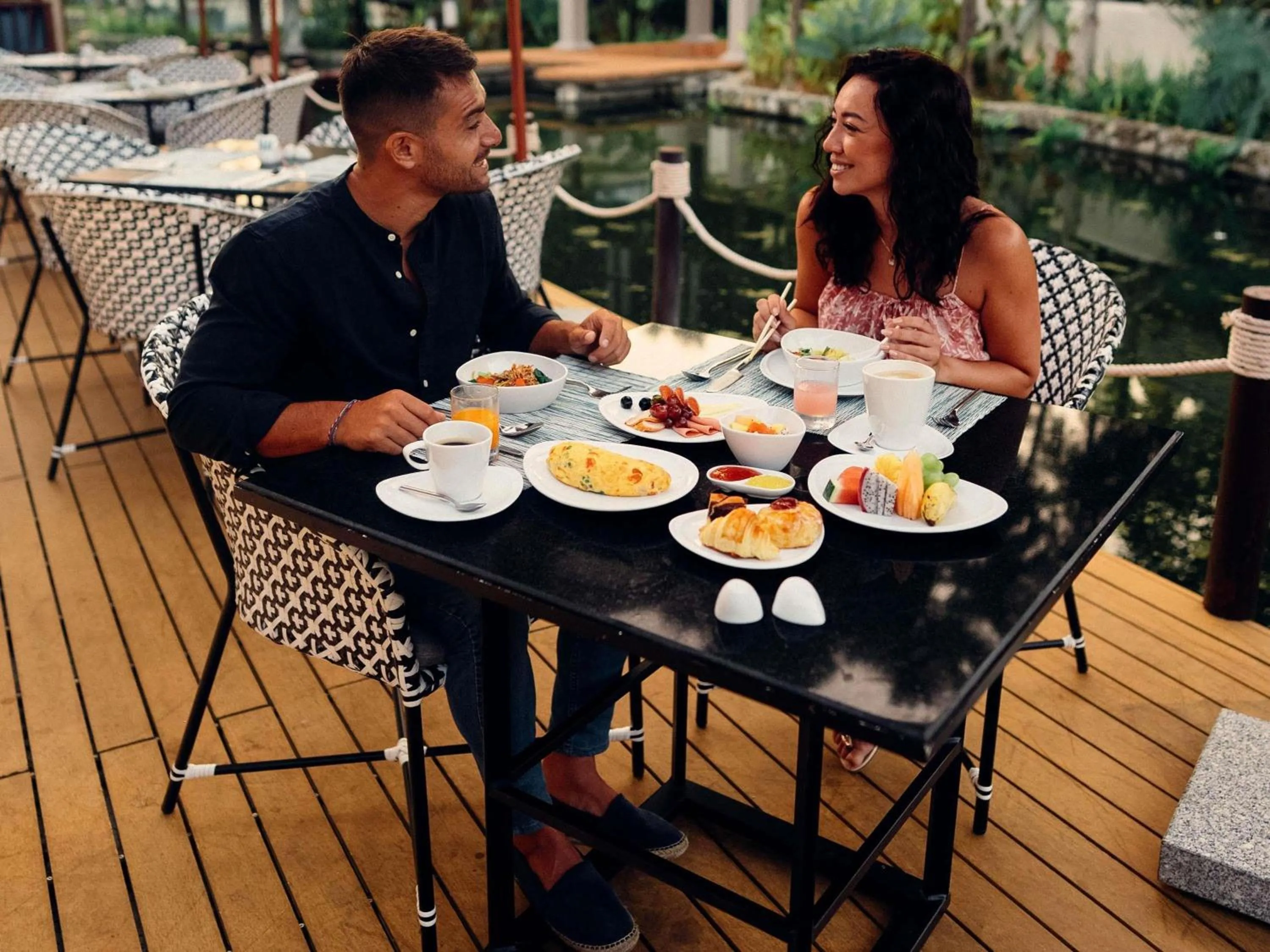 Restaurant/places to eat in Grand Mercure Khao Lak Bangsak