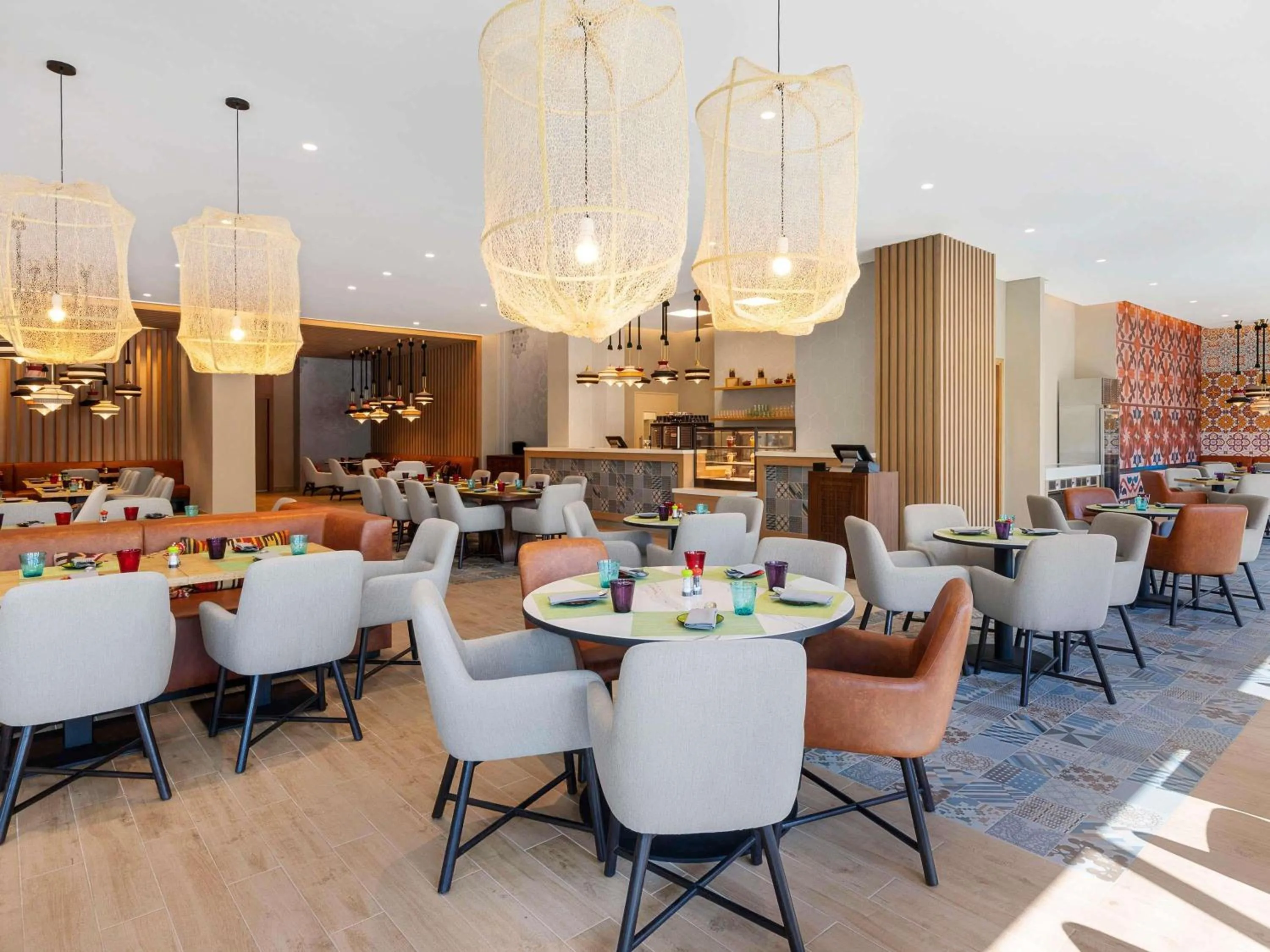 Restaurant/places to eat in Aparthotel Adagio Dubai Deira