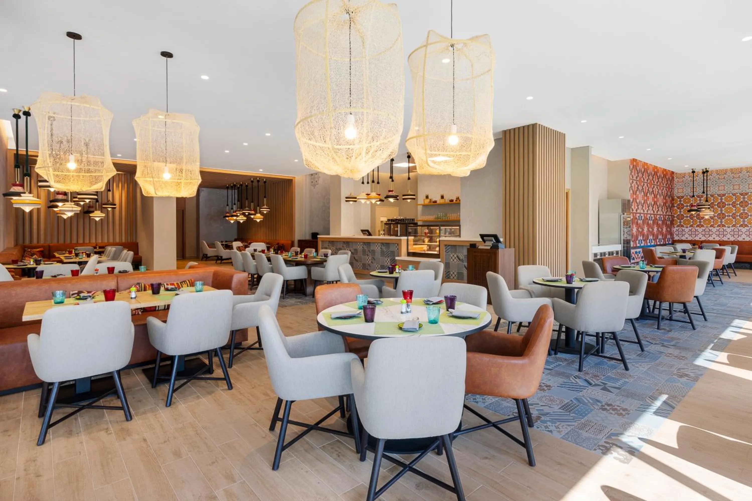 Restaurant/places to eat in Aparthotel Adagio Dubai Deira