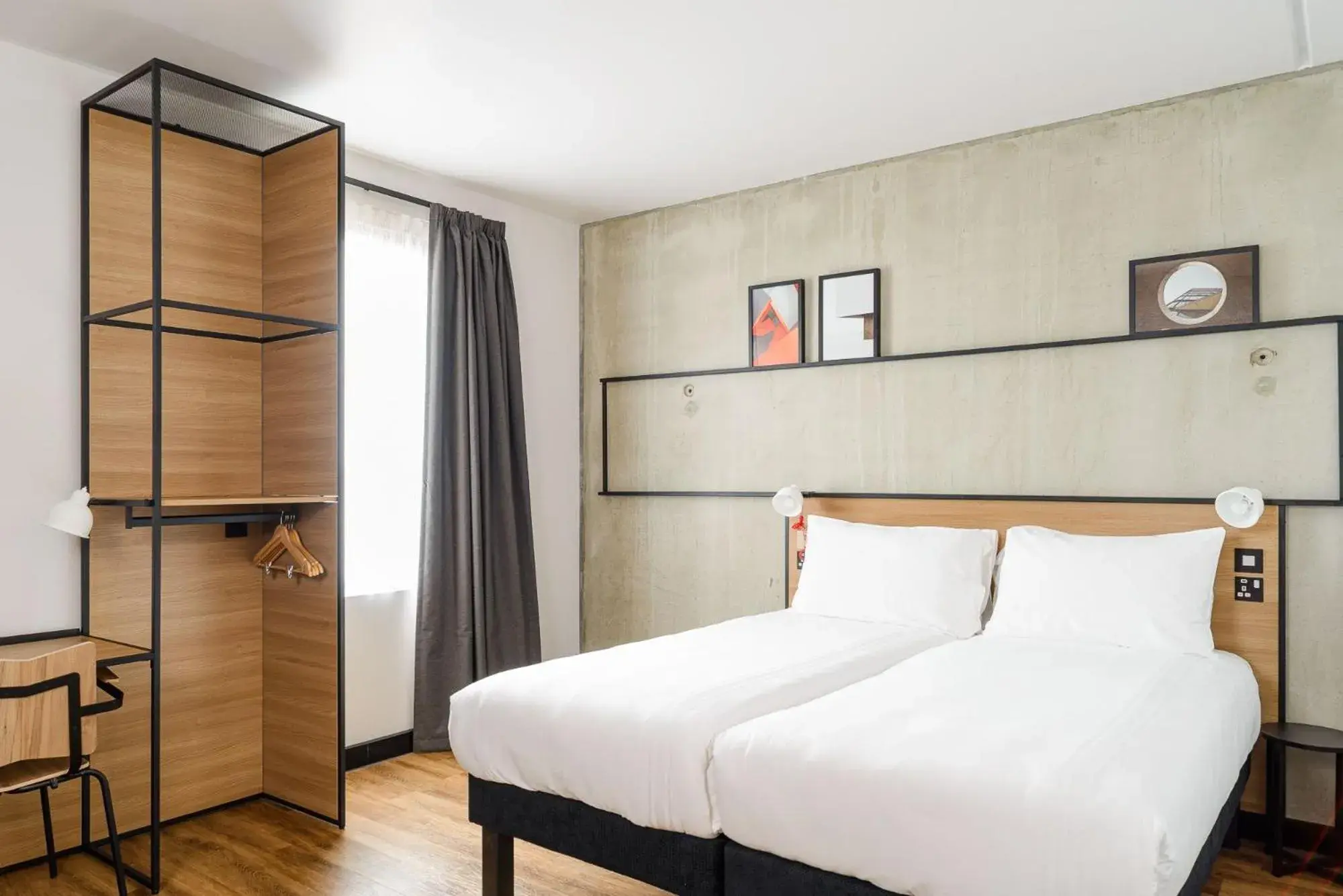 Accessible Twin Room in ibis Bridgwater, M5 Jct23 Accessible Twin Room in ibis Bridgwater, M5 Jct23