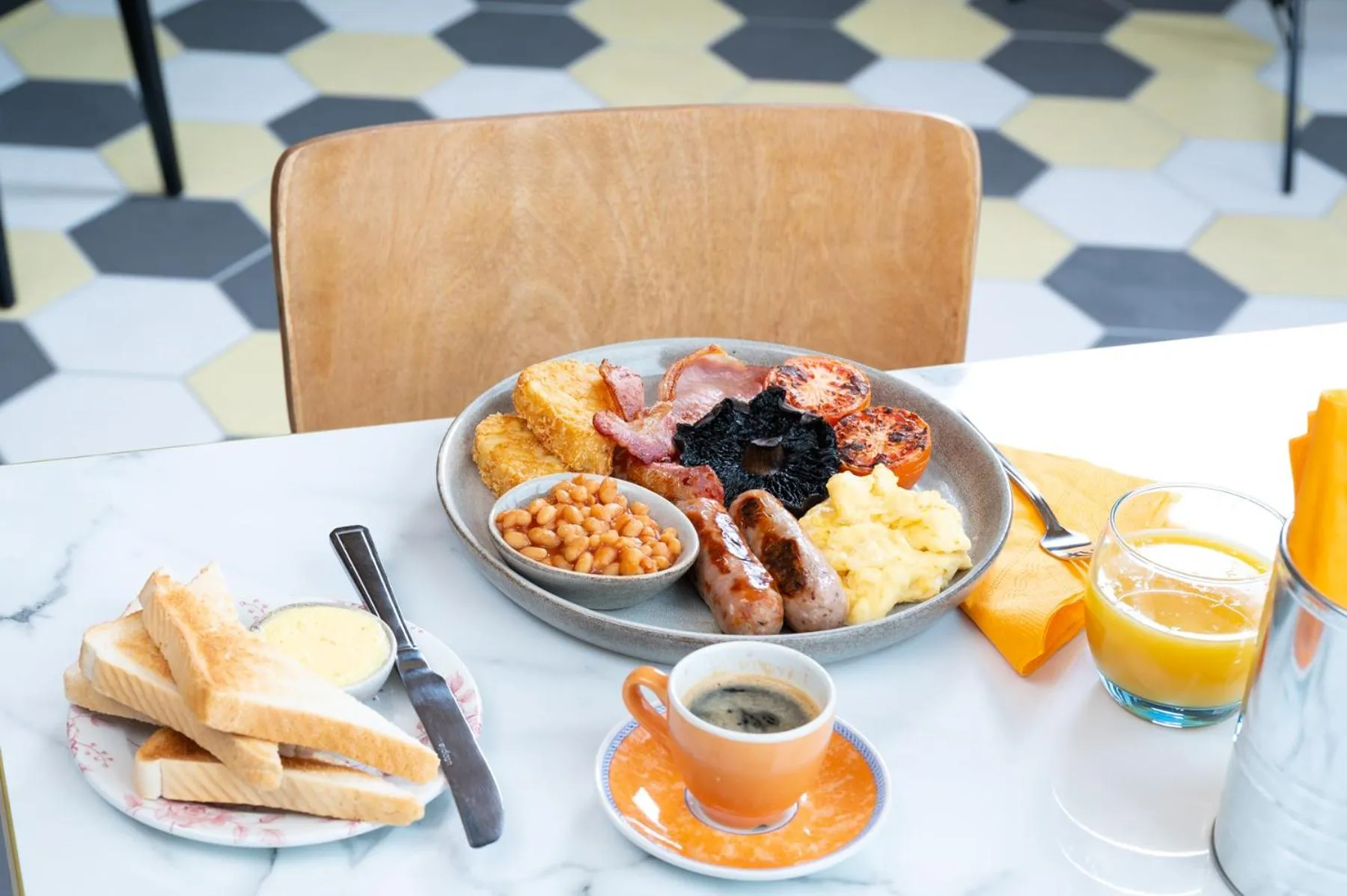 Breakfast in ibis Bridgwater, M5 Jct23