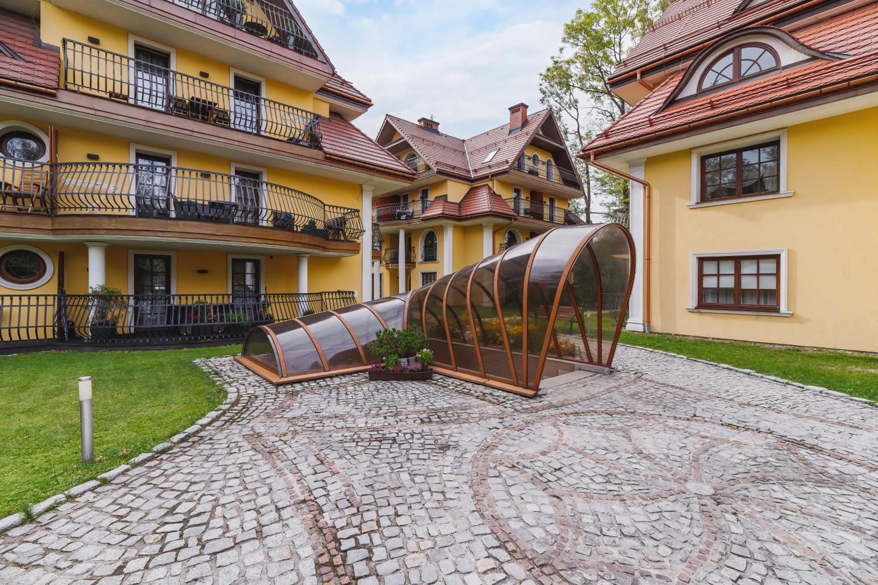 Property building in Apartament Neapol Rezydencja Sienkiewicza by Noclegi Renters