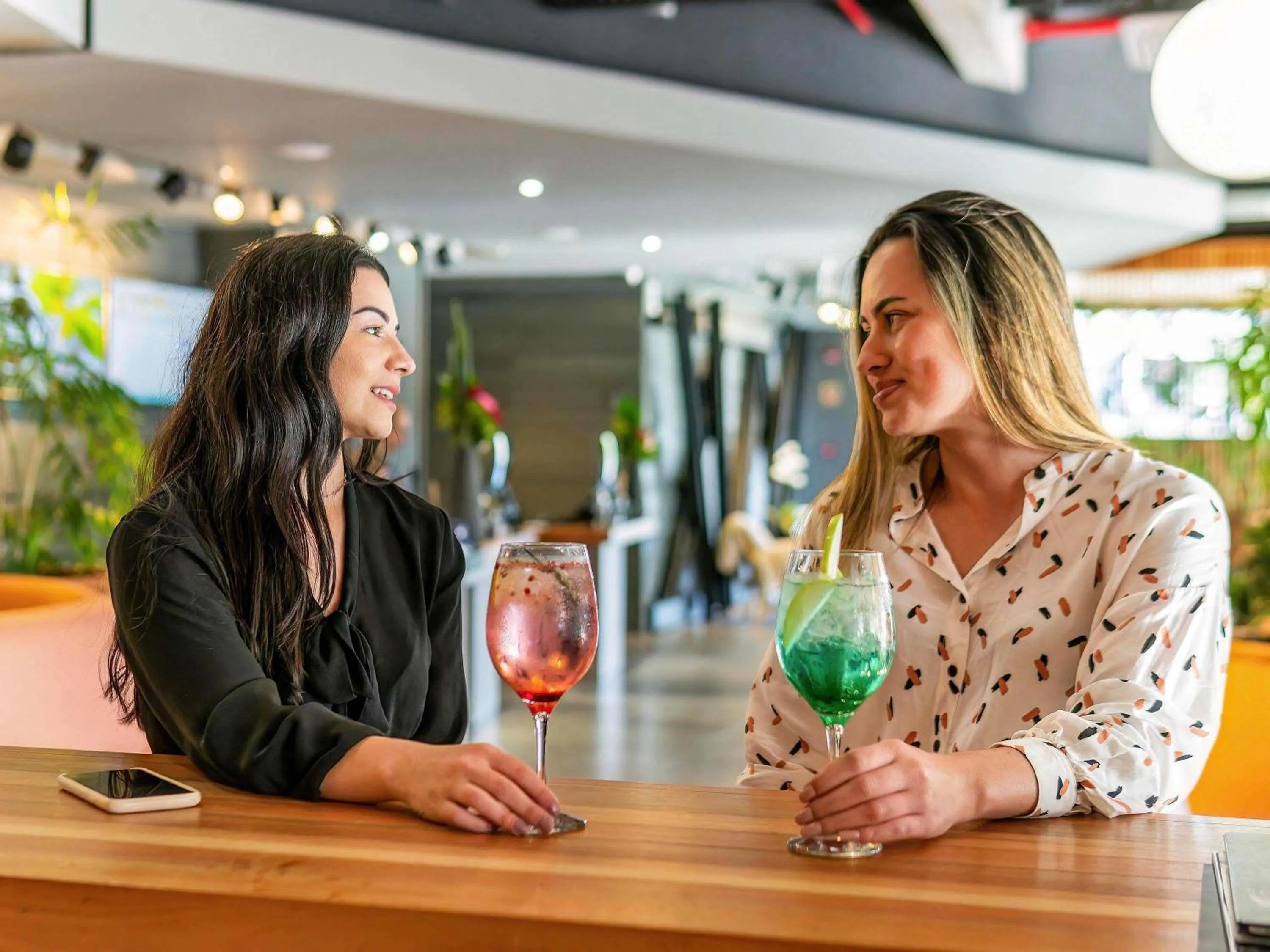 Lounge or bar in Novotel Criciuma