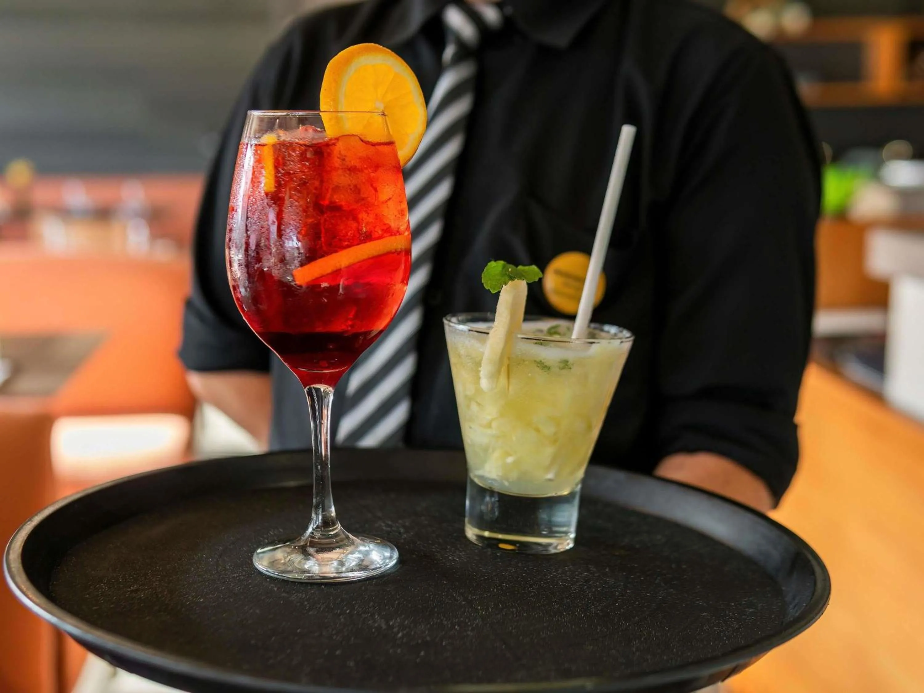 Lounge or bar in Novotel Criciuma