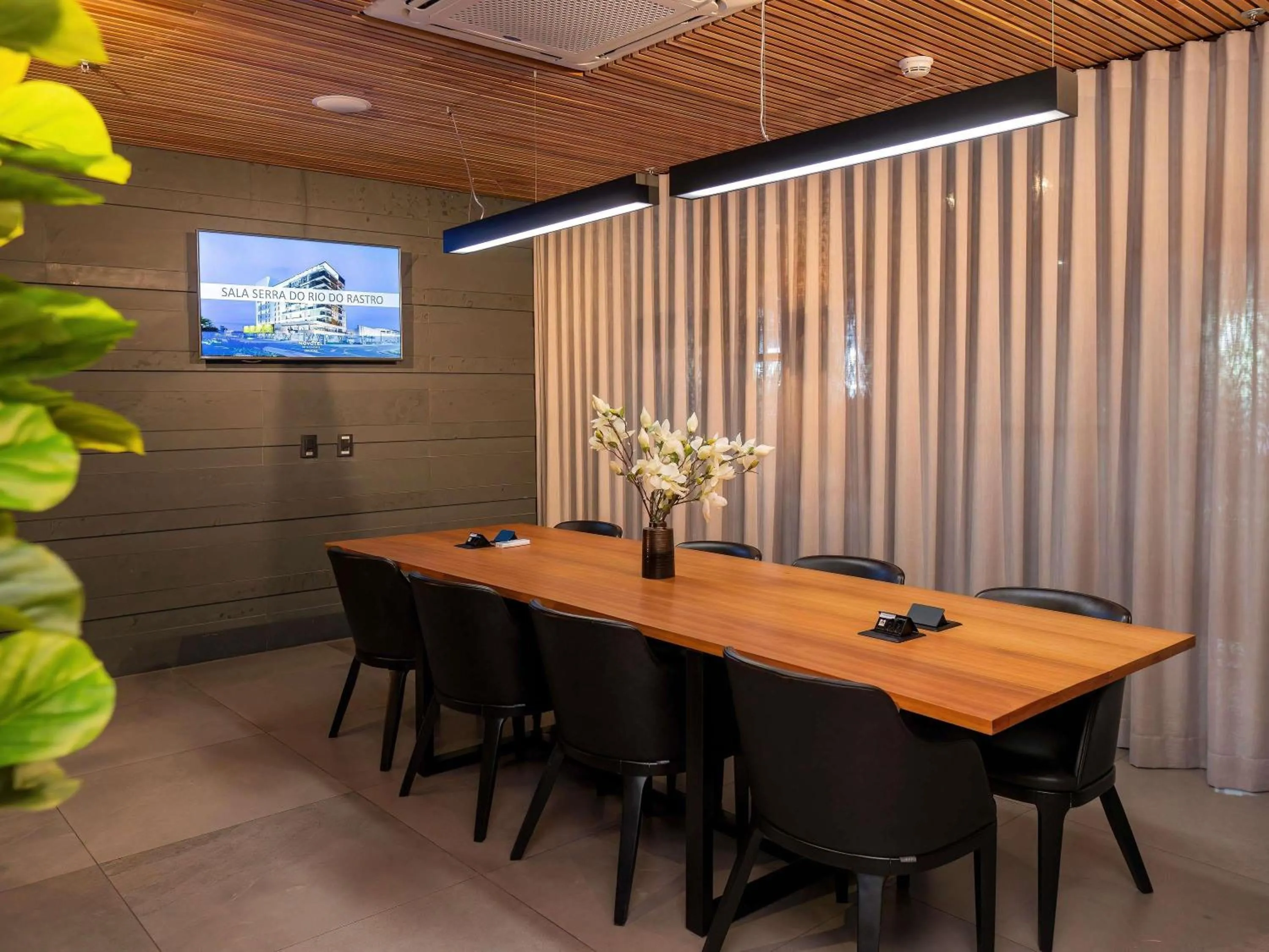 Meeting/conference room in Novotel Criciuma