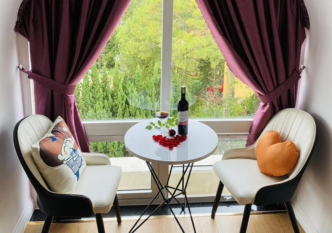 Seating area in Peach Valley Hotel Dalat