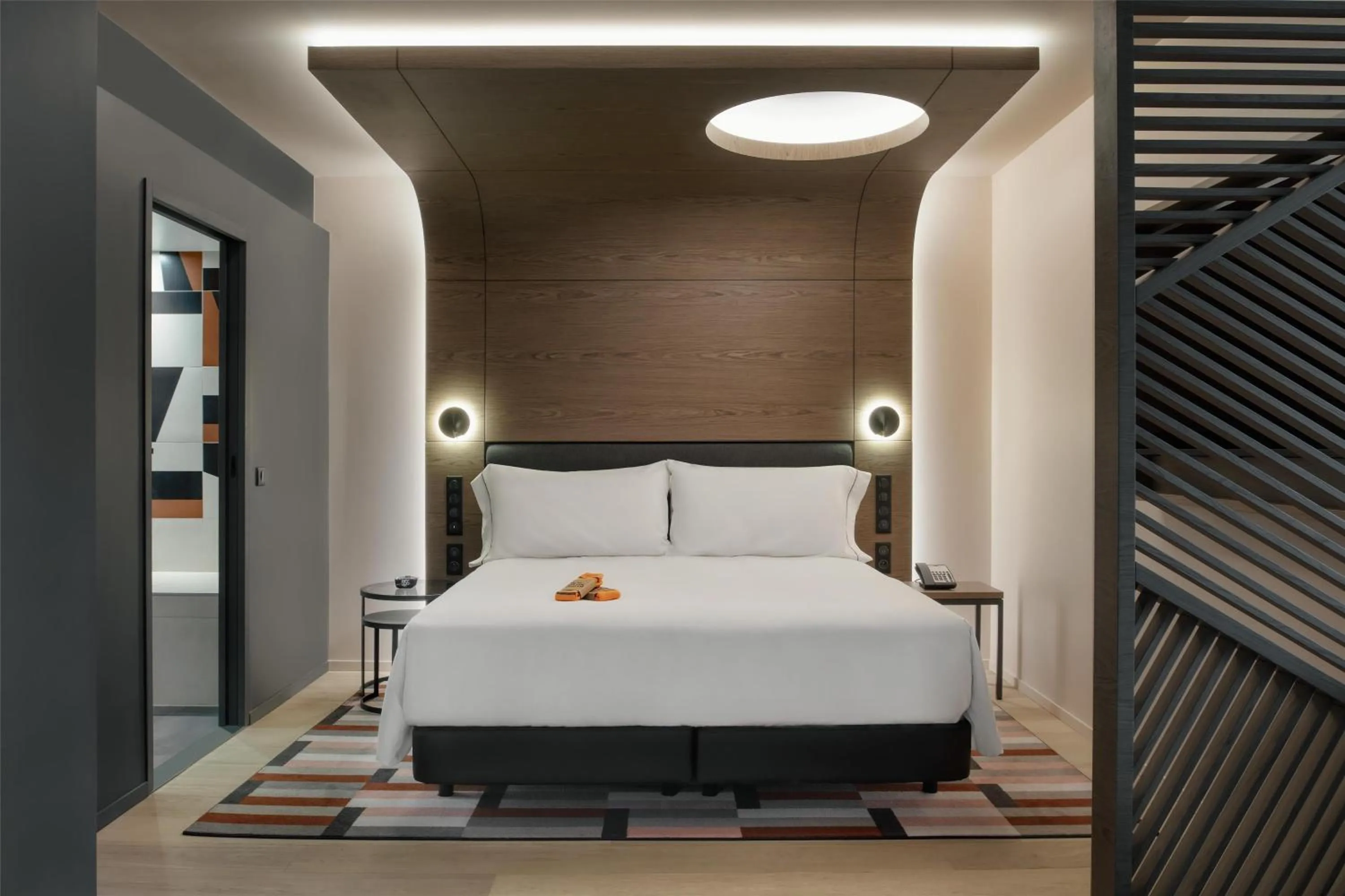 Bed in Canopy By Hilton Paris Eiffel Tower