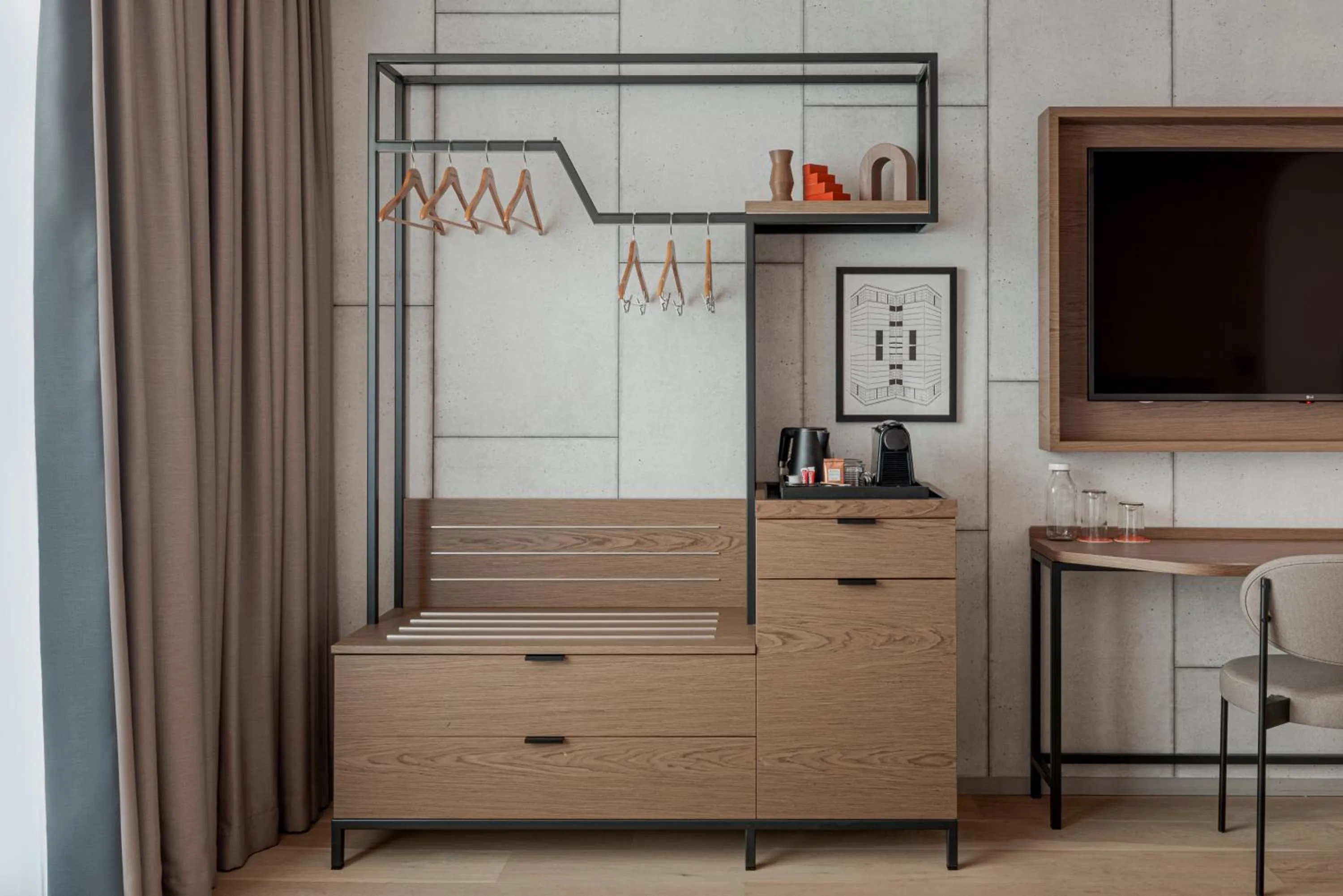 wardrobe in Canopy By Hilton Paris Eiffel Tower