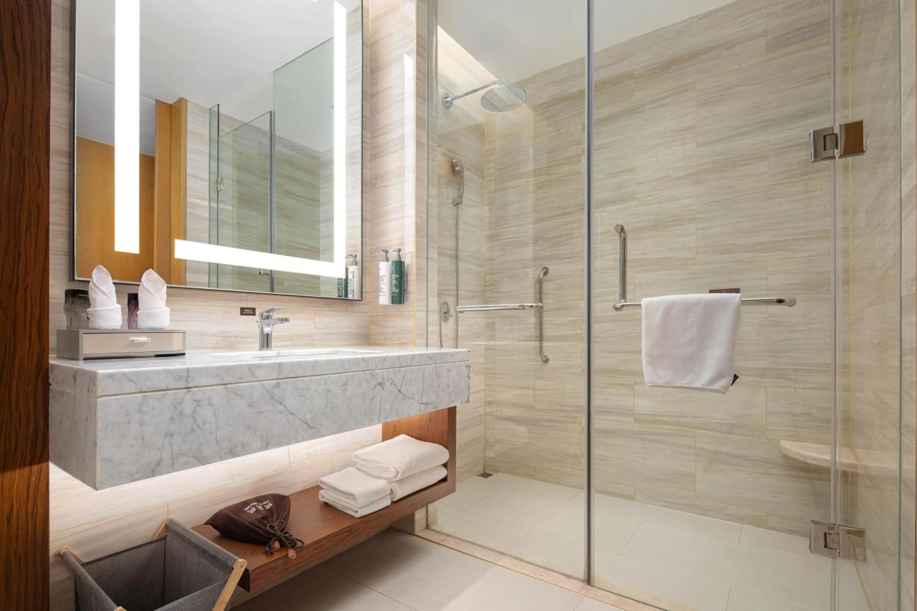 Shower in Hilton Garden Inn Zibo Zhangdian