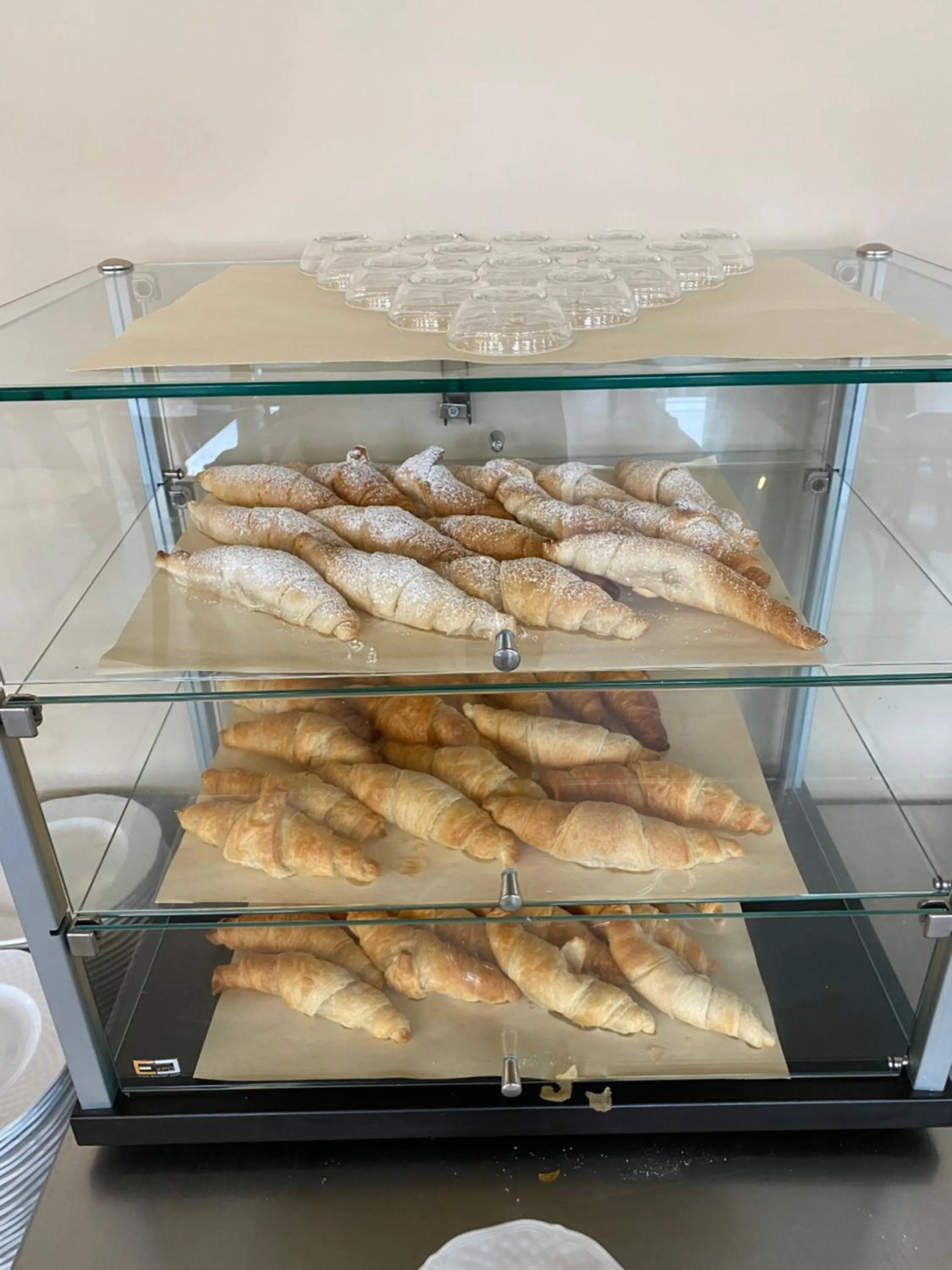 Pràcatinat Hotel & Restaurant